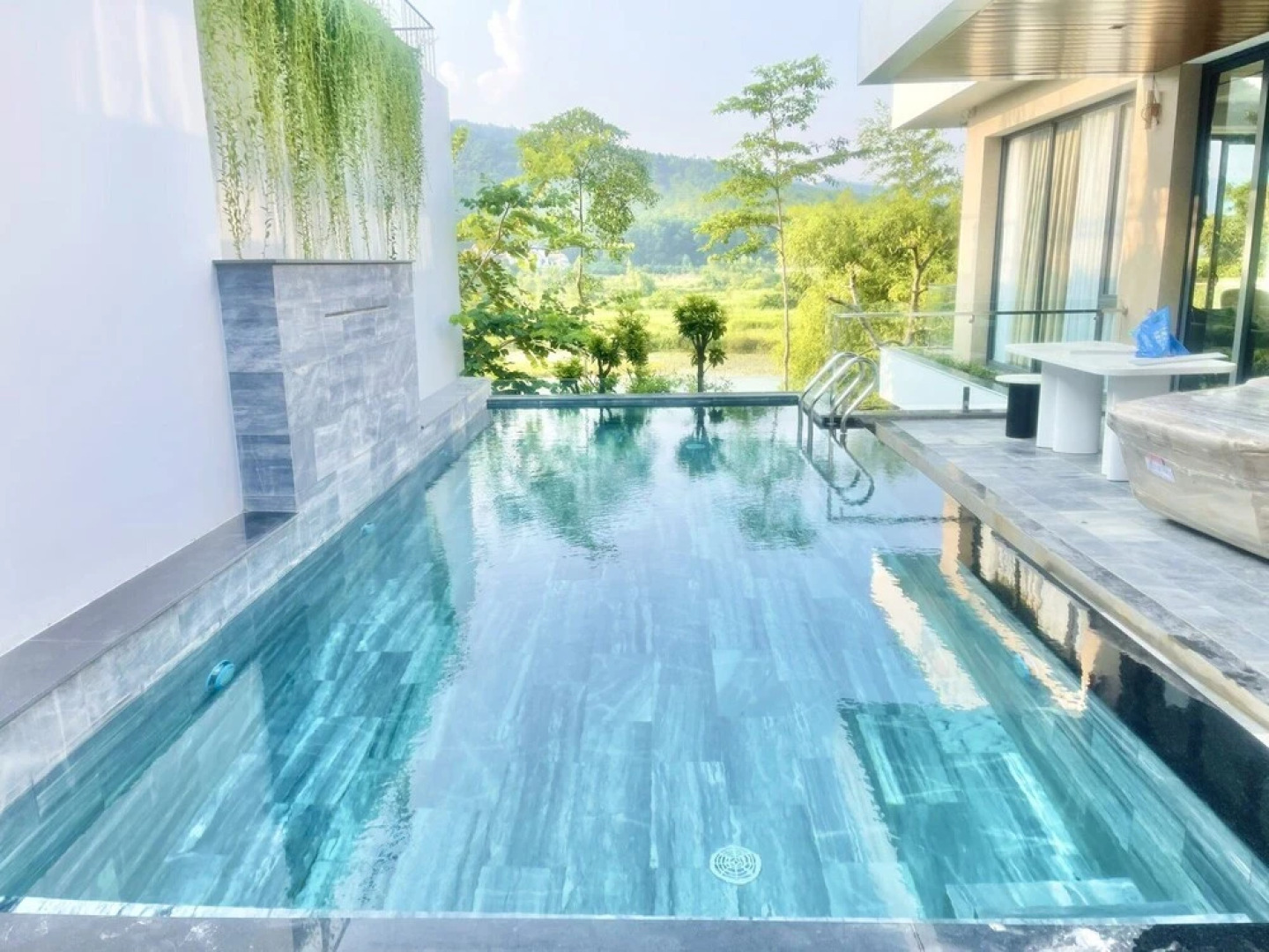 Venus Villa Flamingo Dai Lai by MAPSTAR