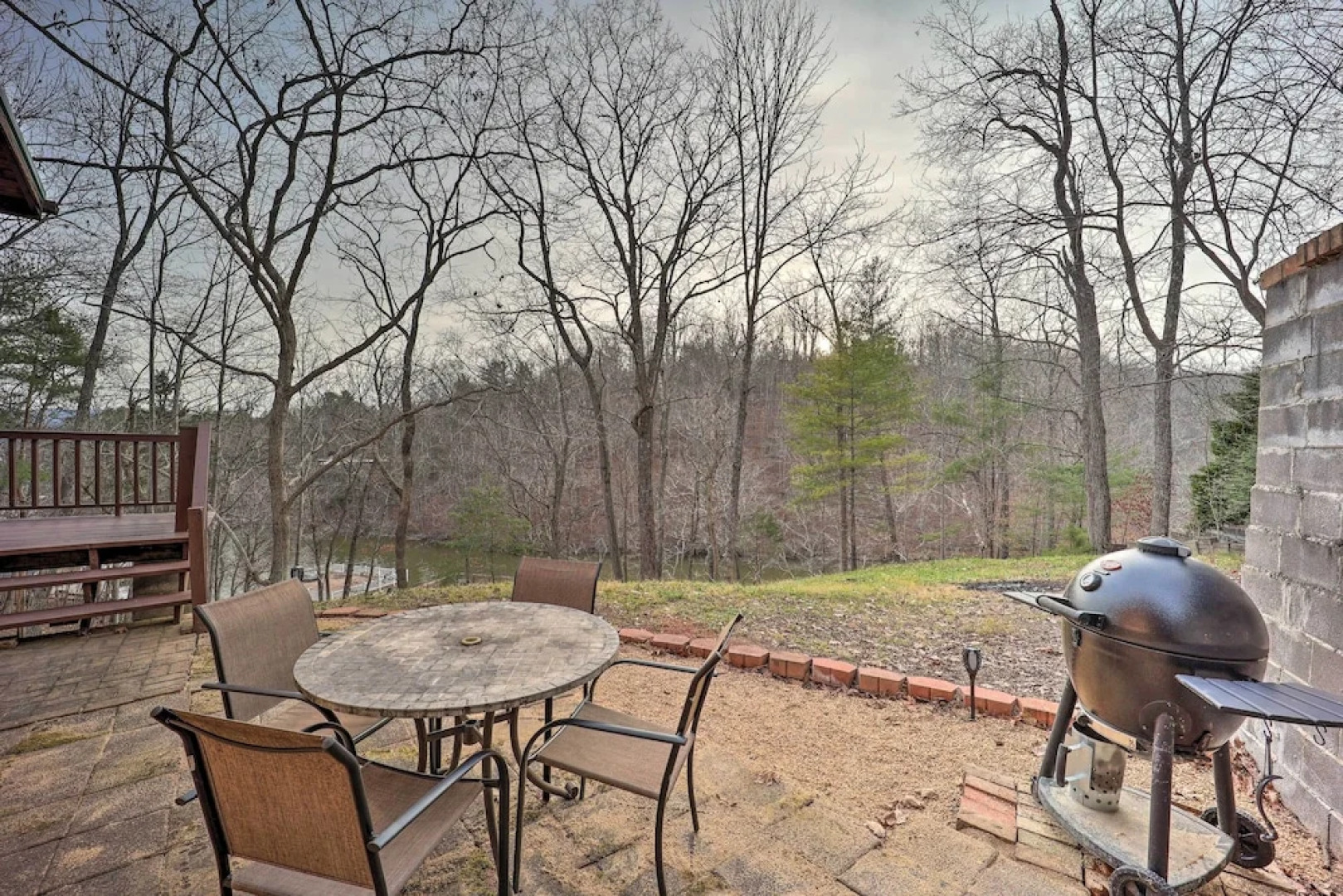 Relaxing Retreat w/ Private Dock on Claytor Lake!