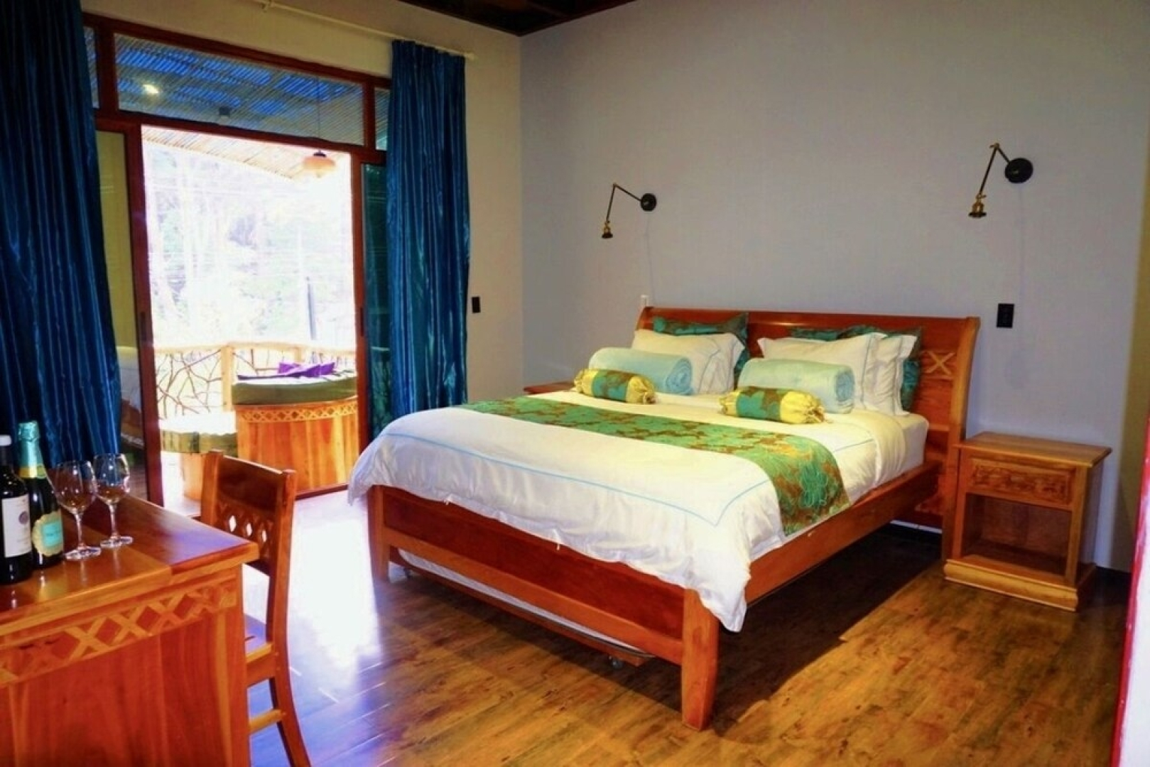 Room With Jacuzzi, Vacation Spa House With Turkish Bath