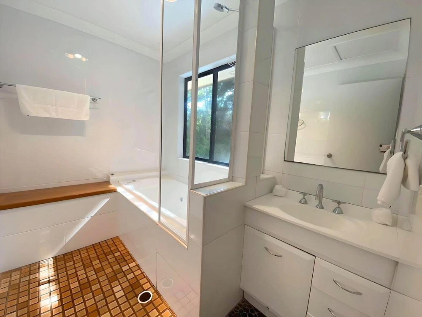 Tiona Palms Holiday Park