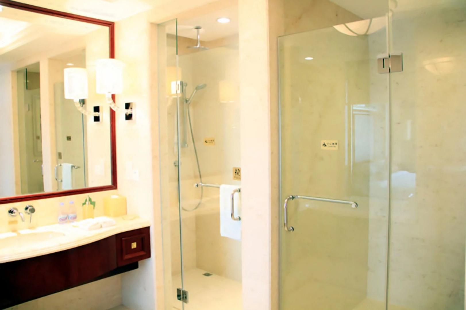 Yancheng Shuicheng Hotel