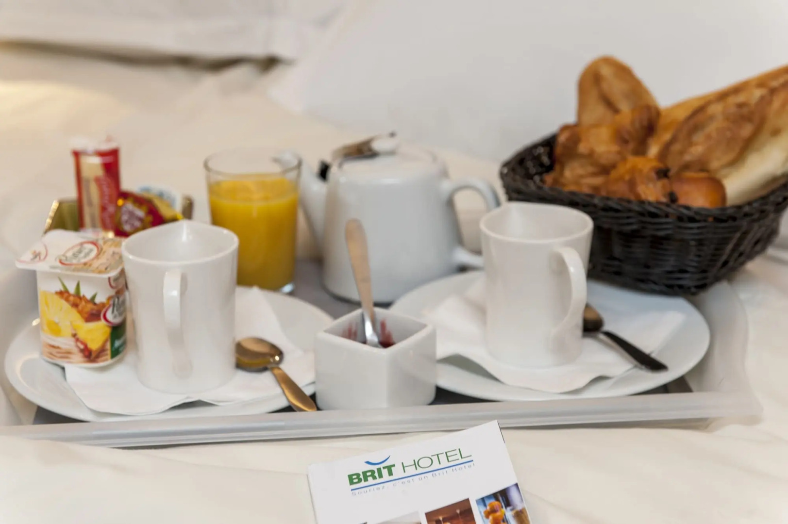 Brit Hotel Avignon Sud