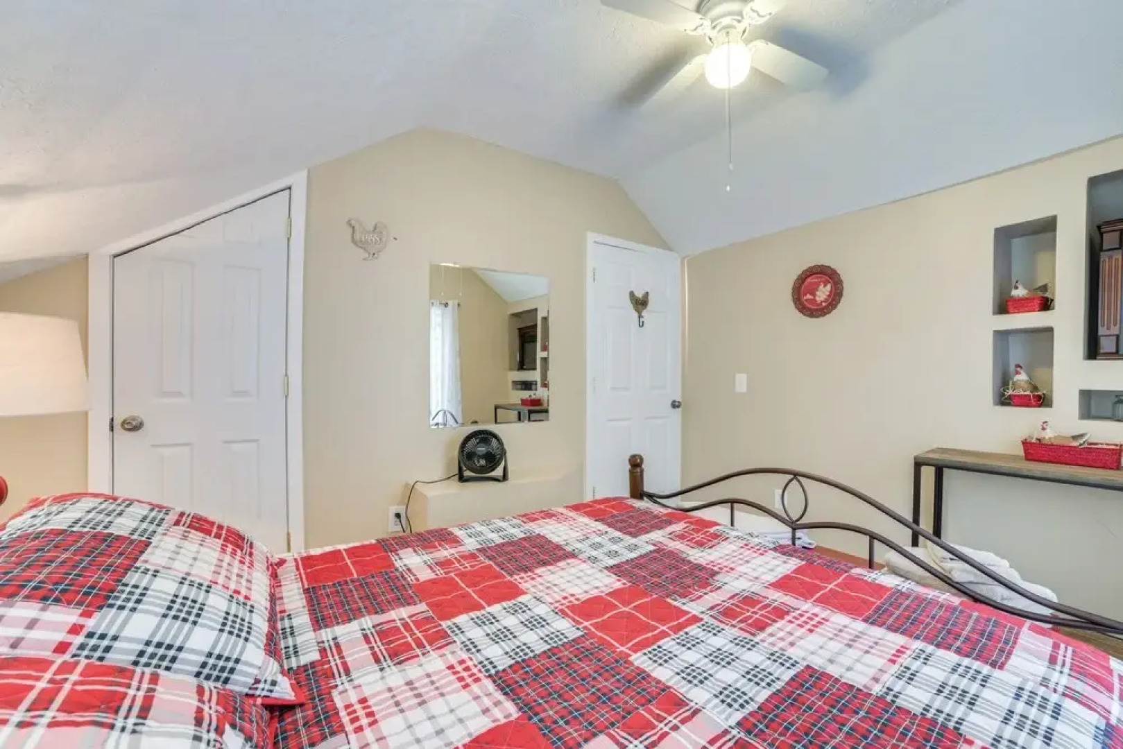 Near Snowmobiling & Ice Fishing: Fife Lake Retreat