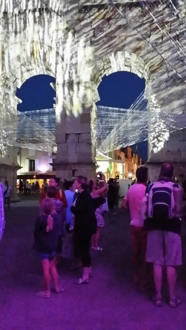 Chambres d'Hôtes Bleynie-Ruine de Rome