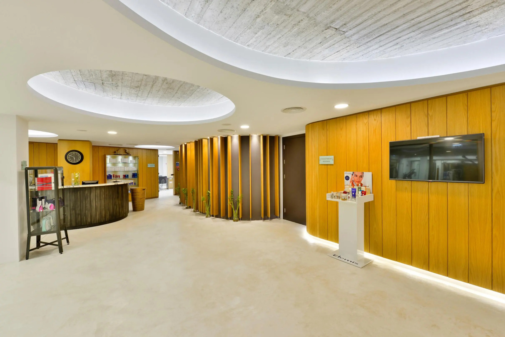 Napa Mermaid Hotel & Suites