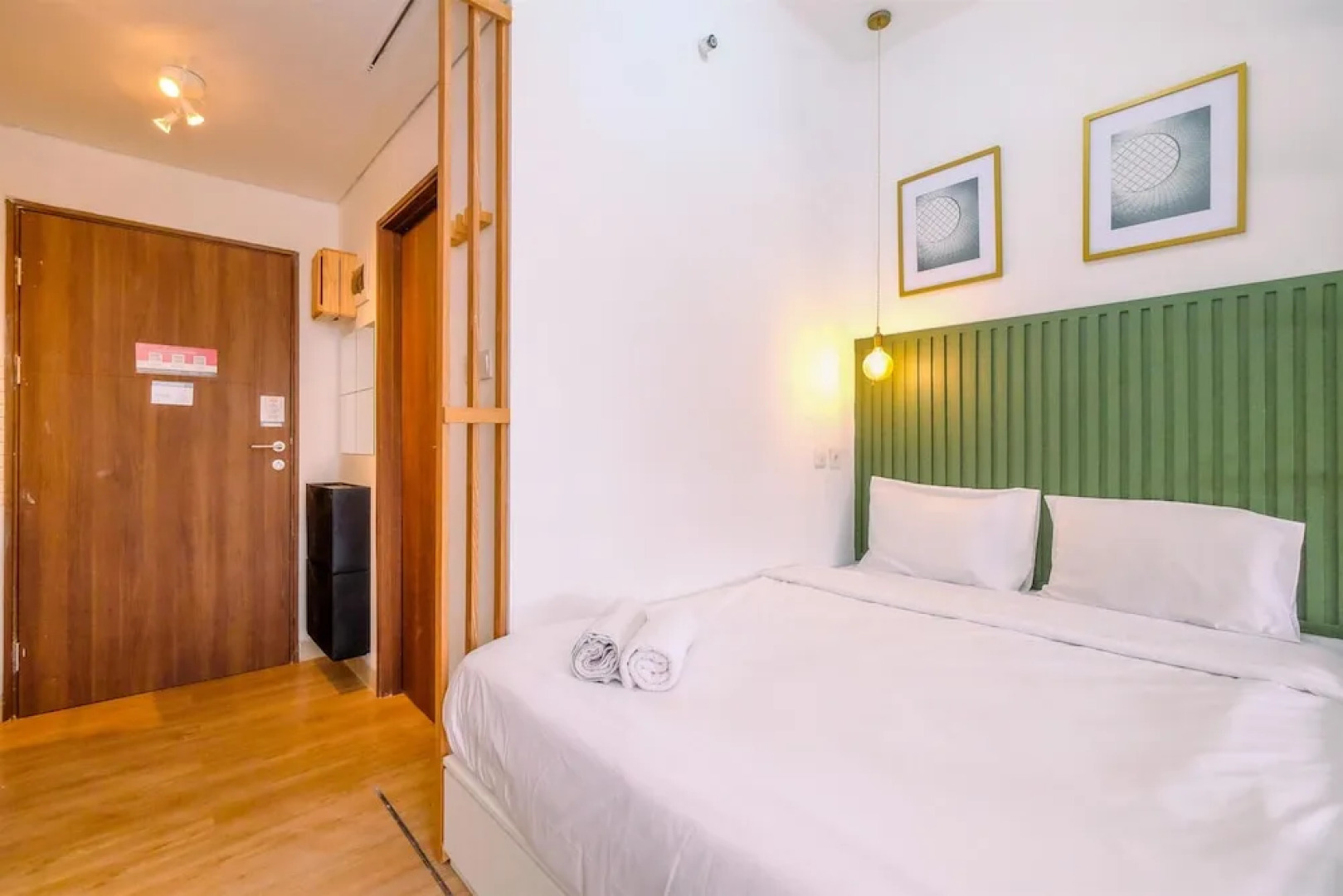 Cozy Living Studio Room Royal Sentul Park Apartment