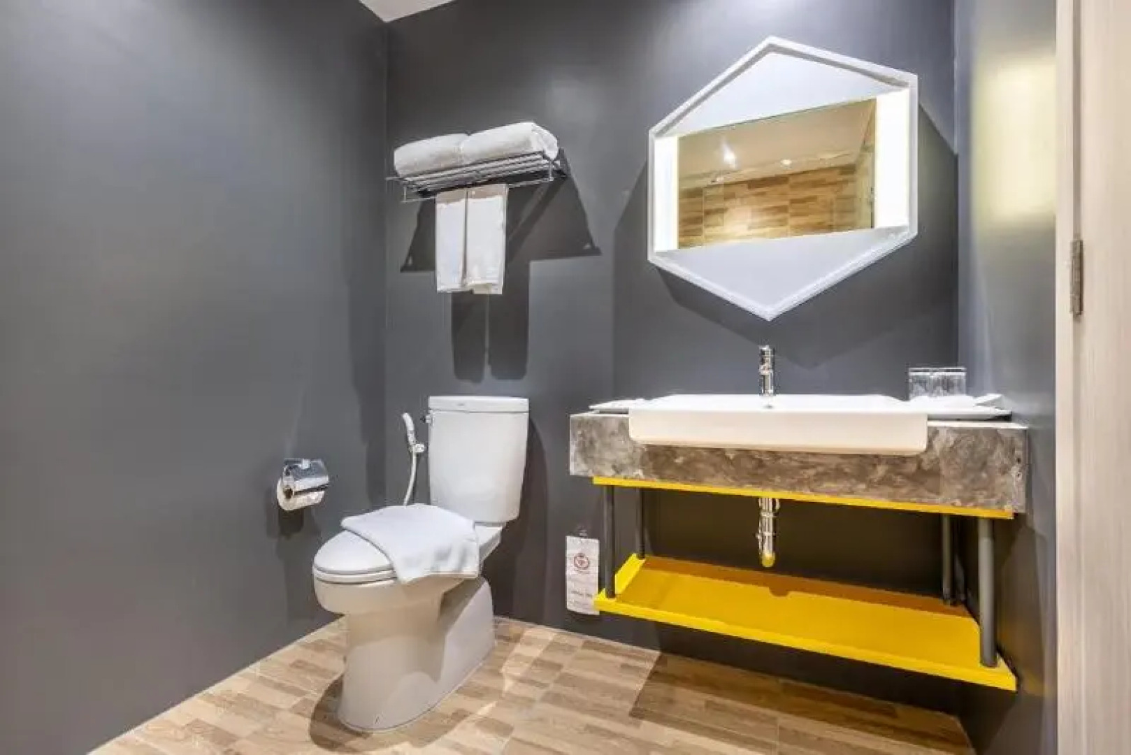 Beehive Boutique Hotel Phuket