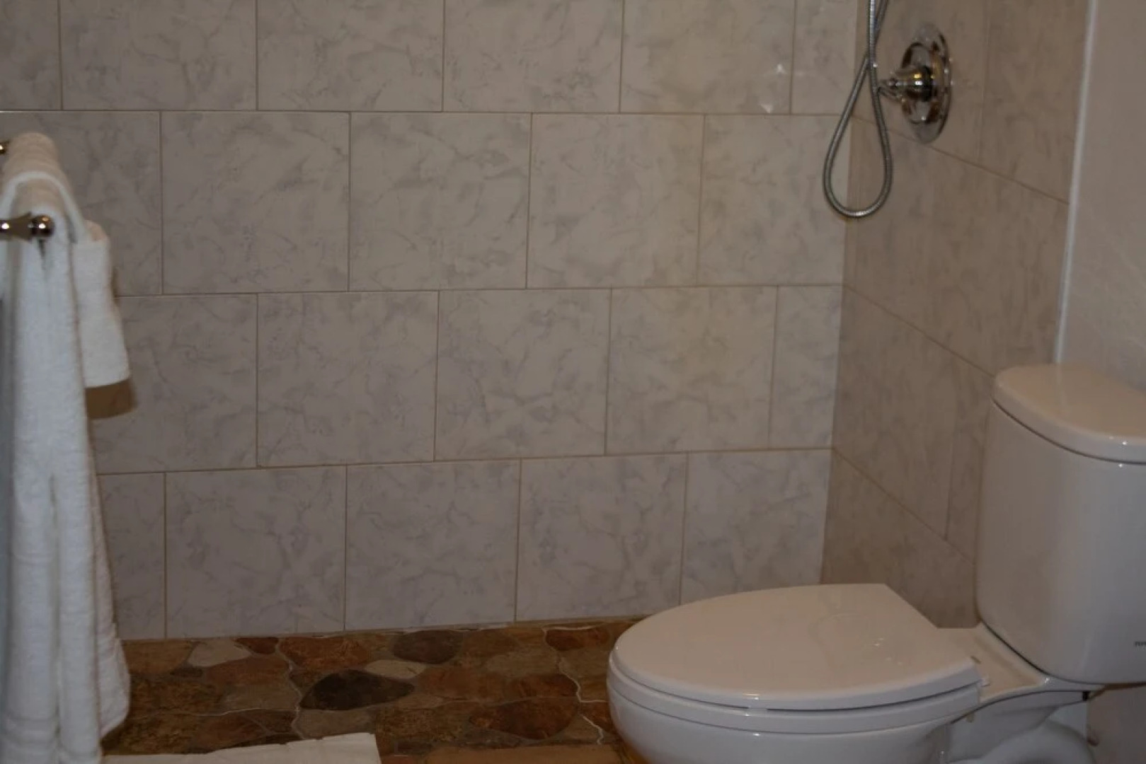 The Pub Comfort Suites