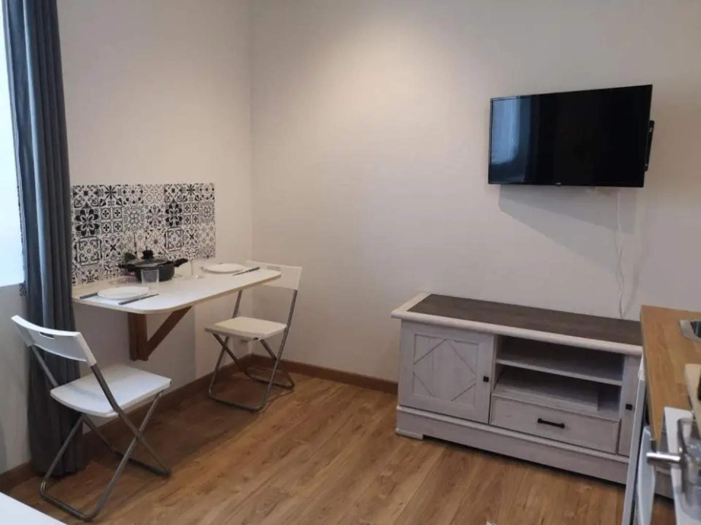 Superbe Studio Face Au Chã‚Teau