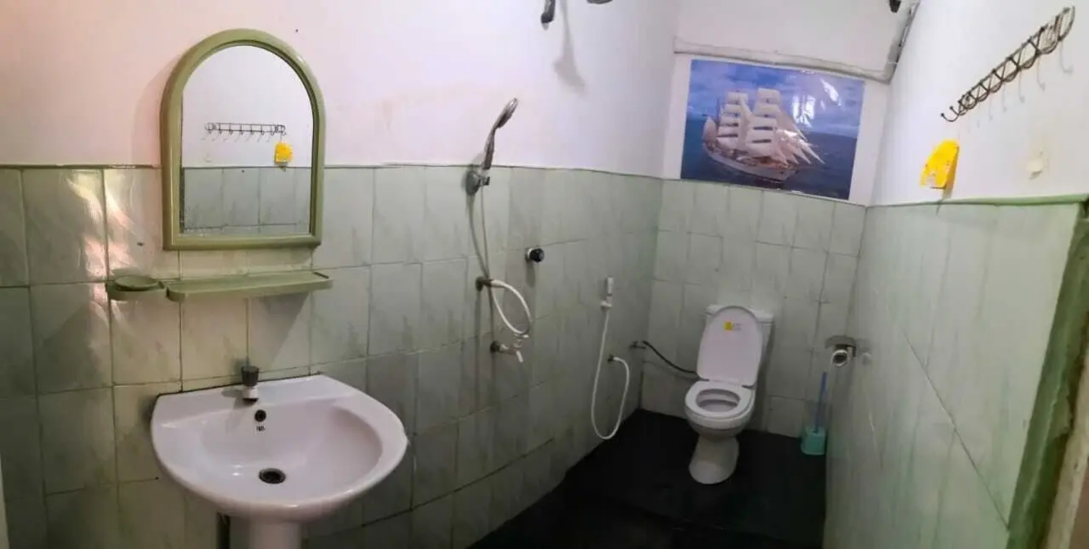 Star Rest Beach Hotel Arugambay