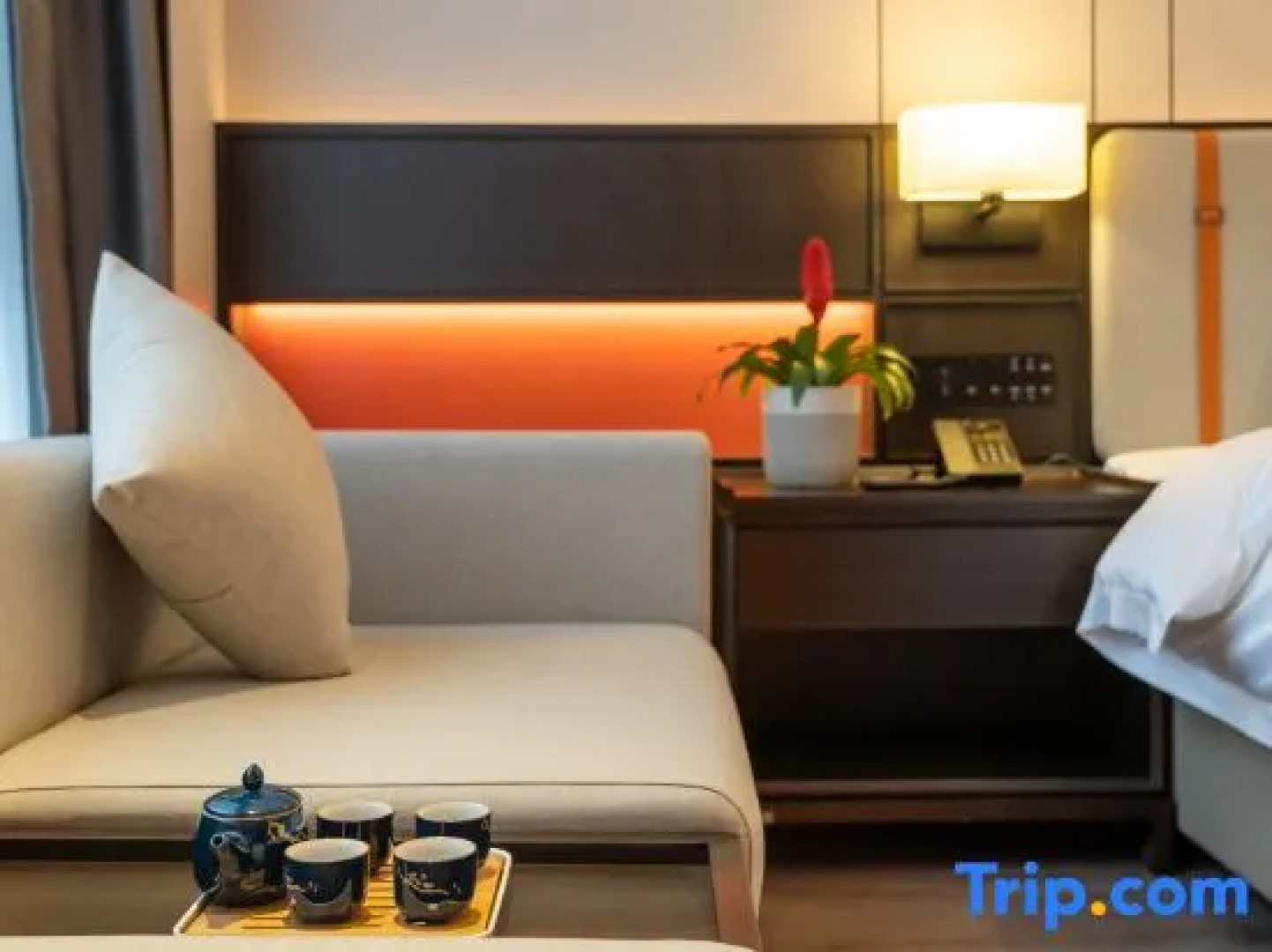 Wuyuan Qinghuawu International Hotel