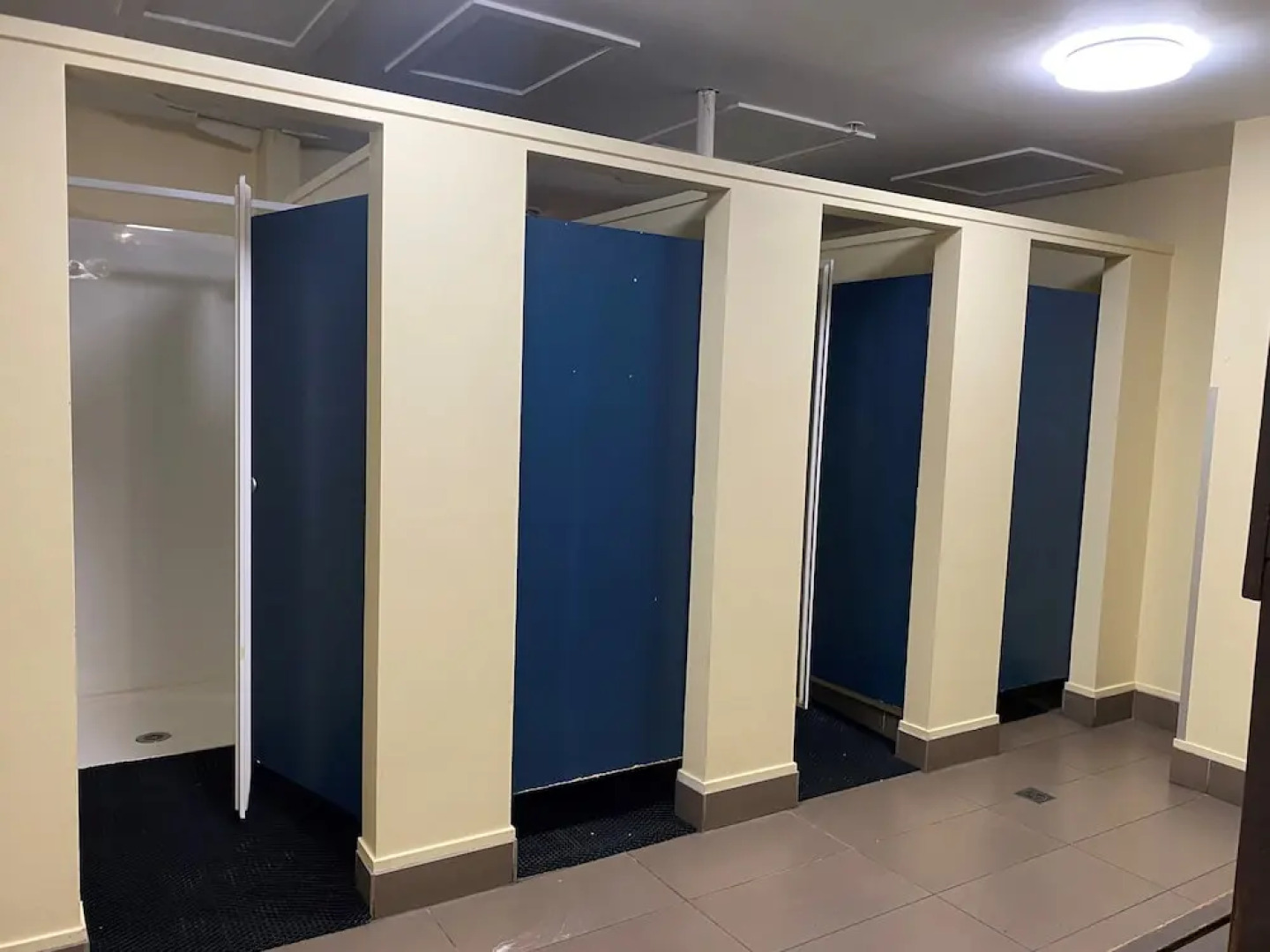 Nomads Auckland Backpackers