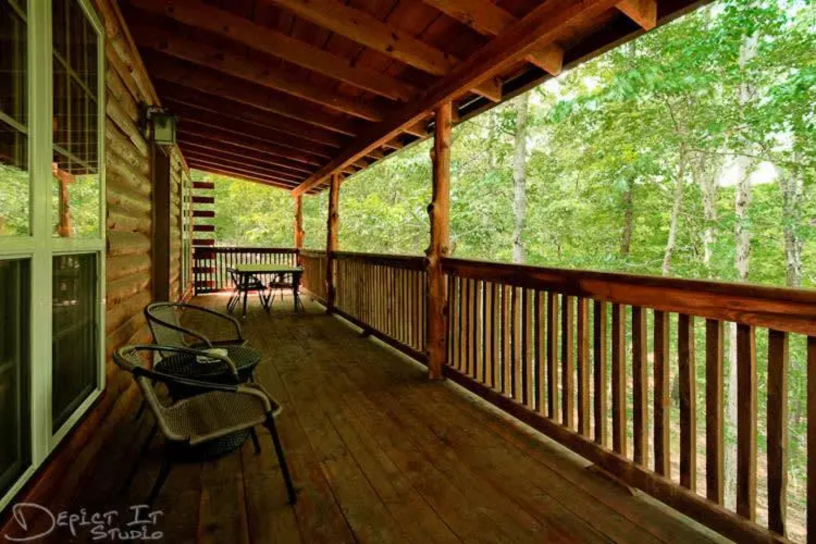 Secluded Cabin in the Woods! 2 story