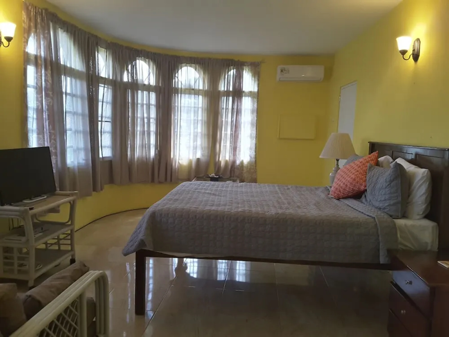 The Apartments At Jolly Castle