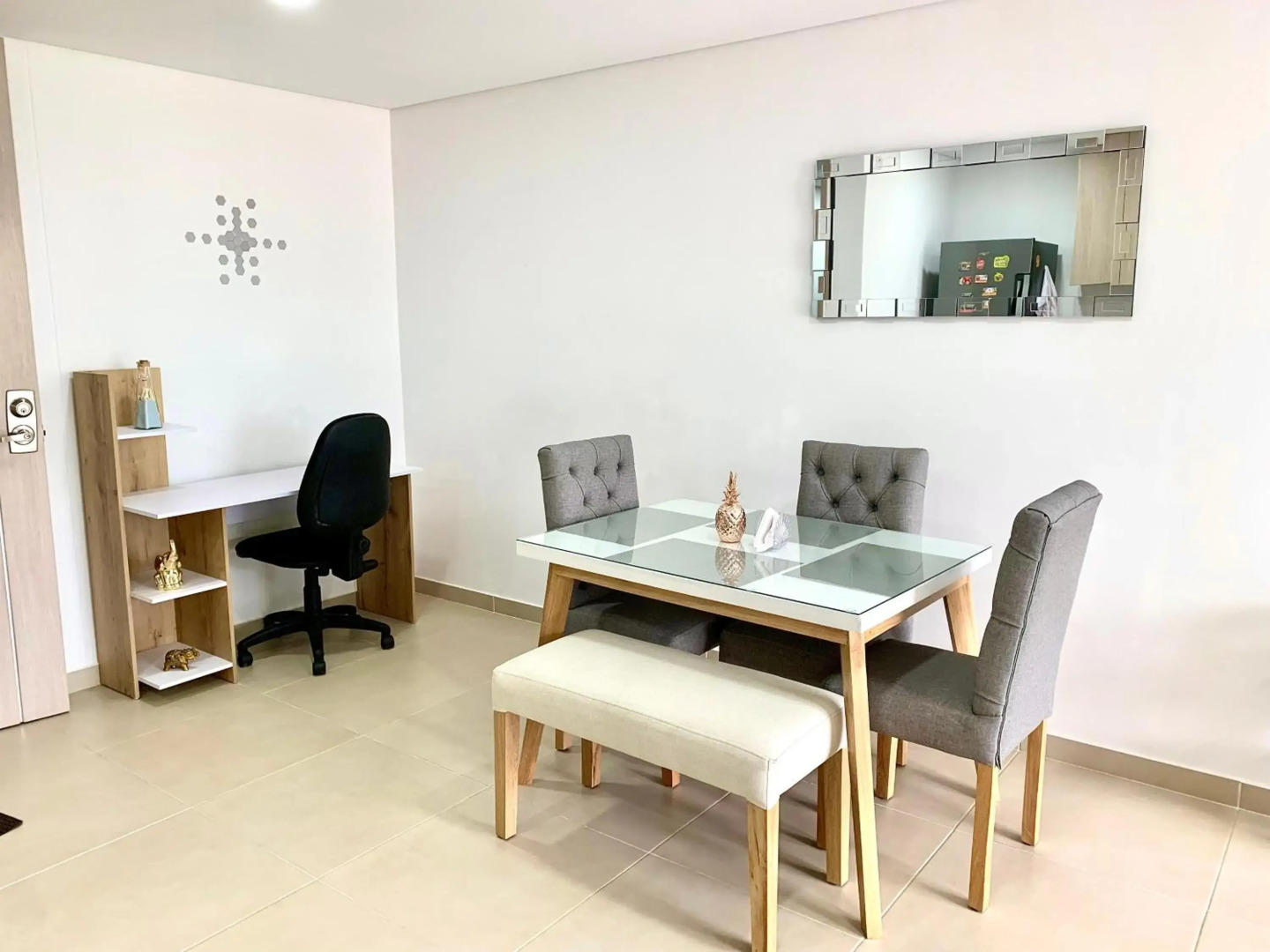 CE26 Beautifull Apartment and Parking