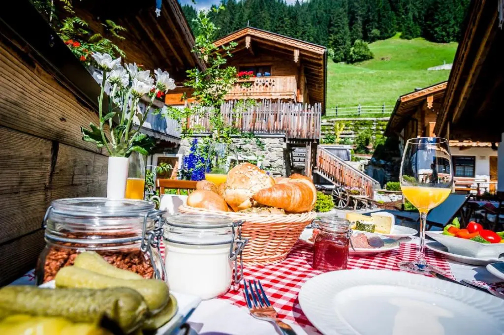 Alpendorf Anno Dazumal & Dorfgasthaus Ratschkathl