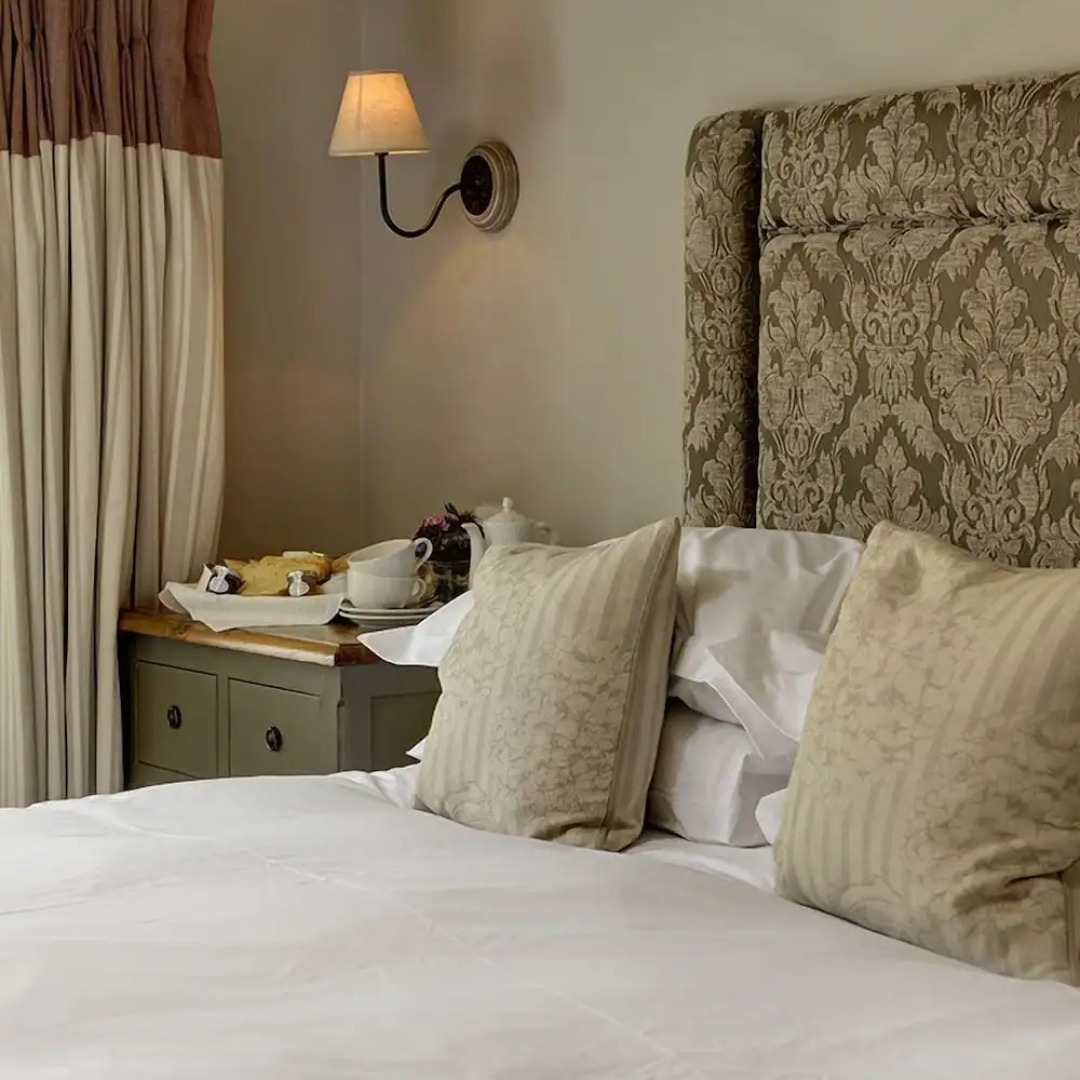 Shireburn Arms Hotel