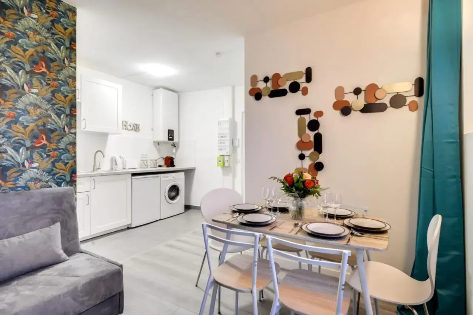 805 Suite Amazing, Luxious Duplex, Door of Paris