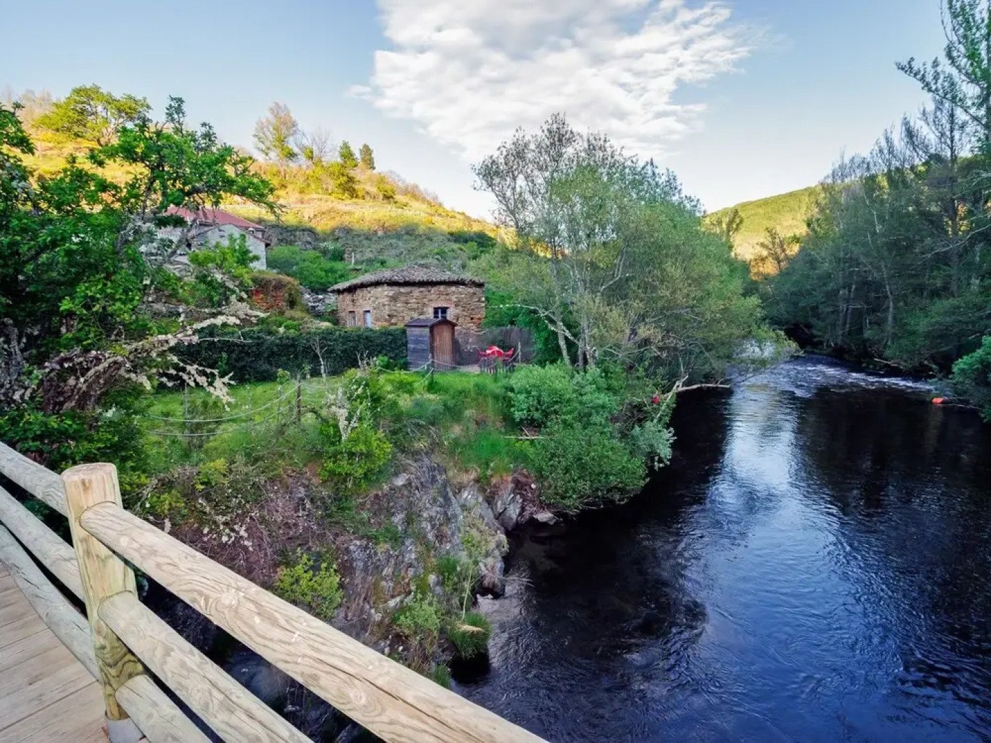 Modern Apartment in Riello with Hot Tub