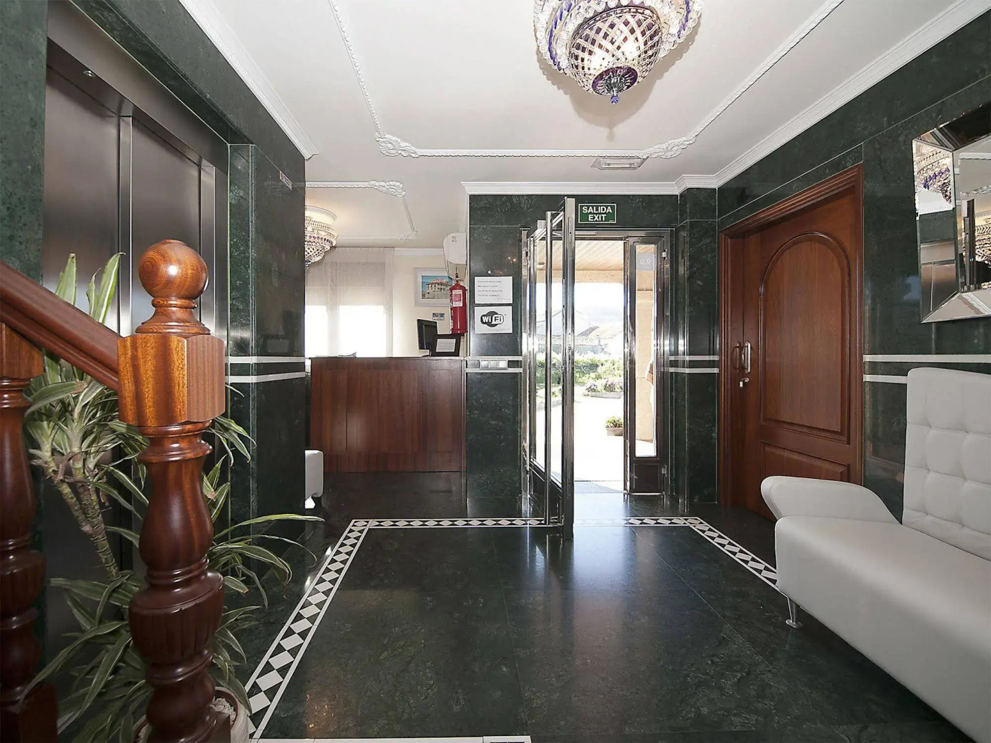 Pensión Residencia A Cruzán - Adults Only