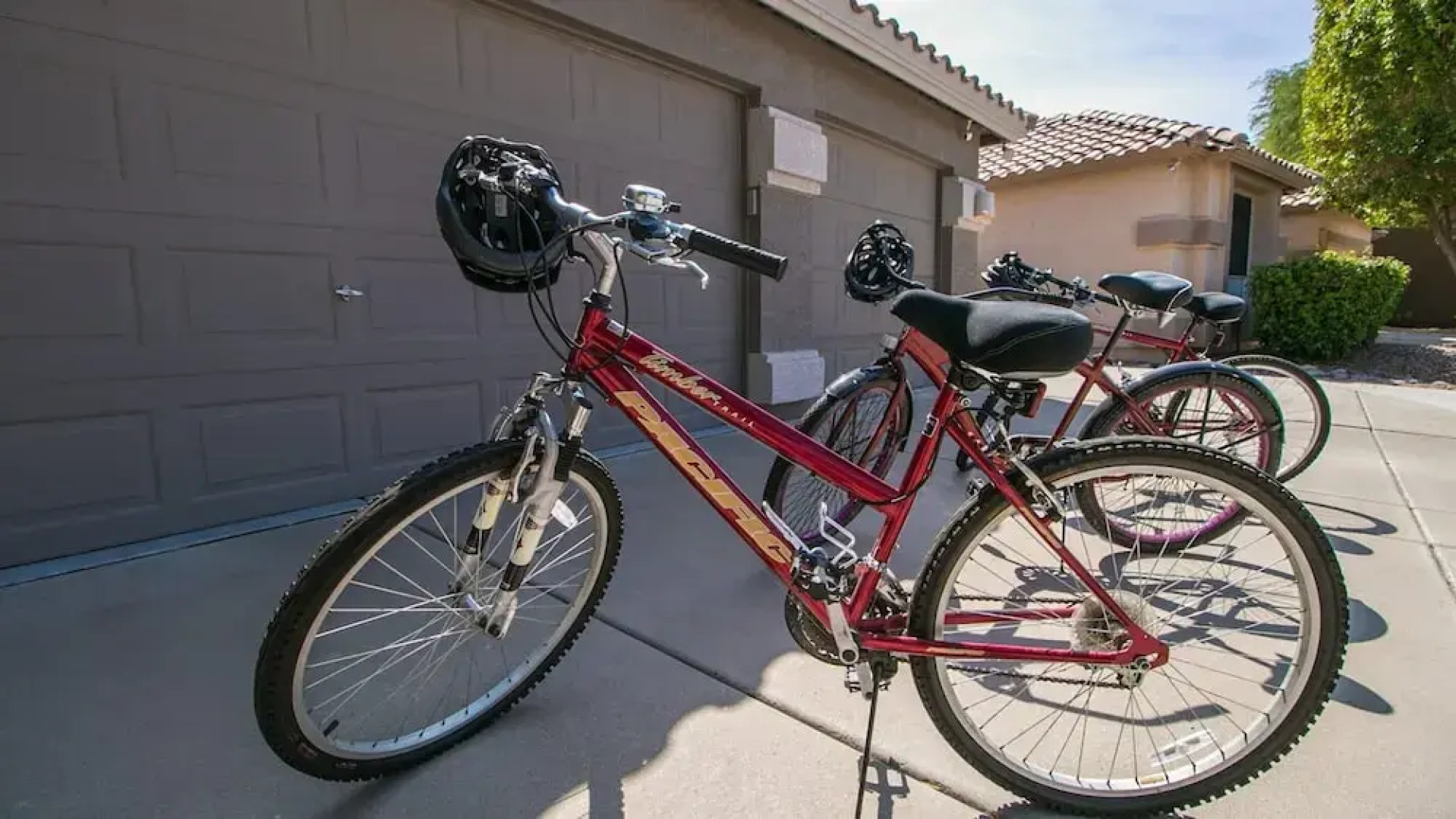 Spectacular Golf Course Home With Pool and Views!
