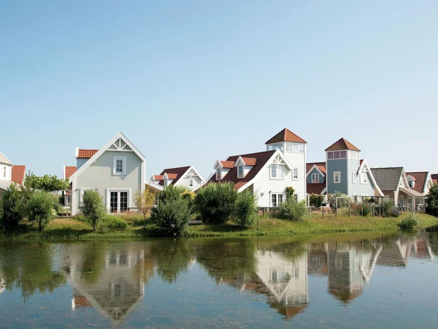 Detached Villa With a Terrace Near the Beach