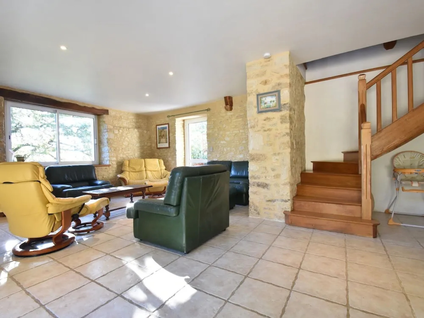 Modern Holiday Home in Florimont-Gaumier with Private Pool