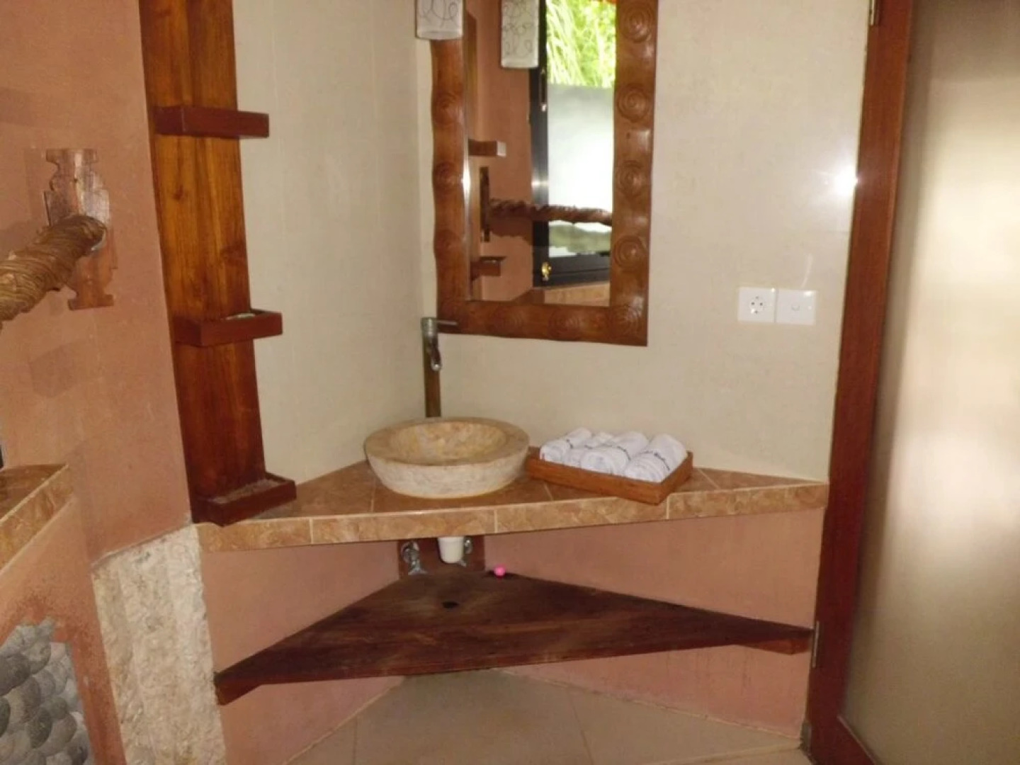 Amed Cafe & Hotel Kebun Wayan