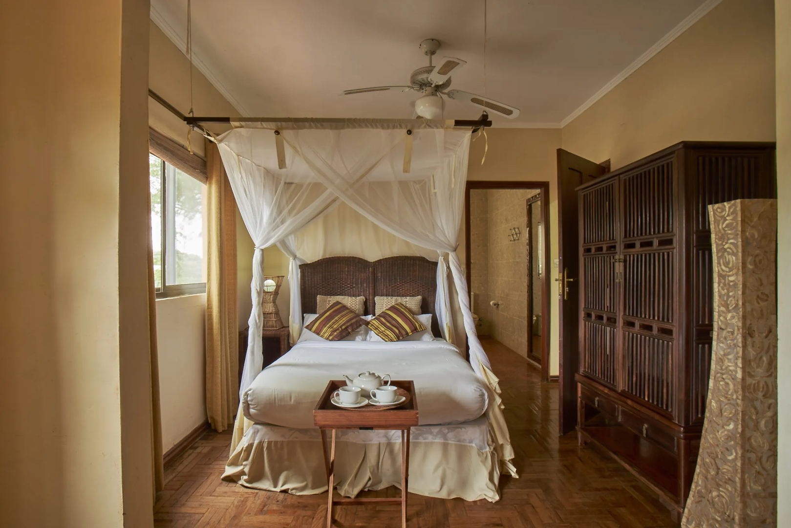 Catembe Gallery Hotel
