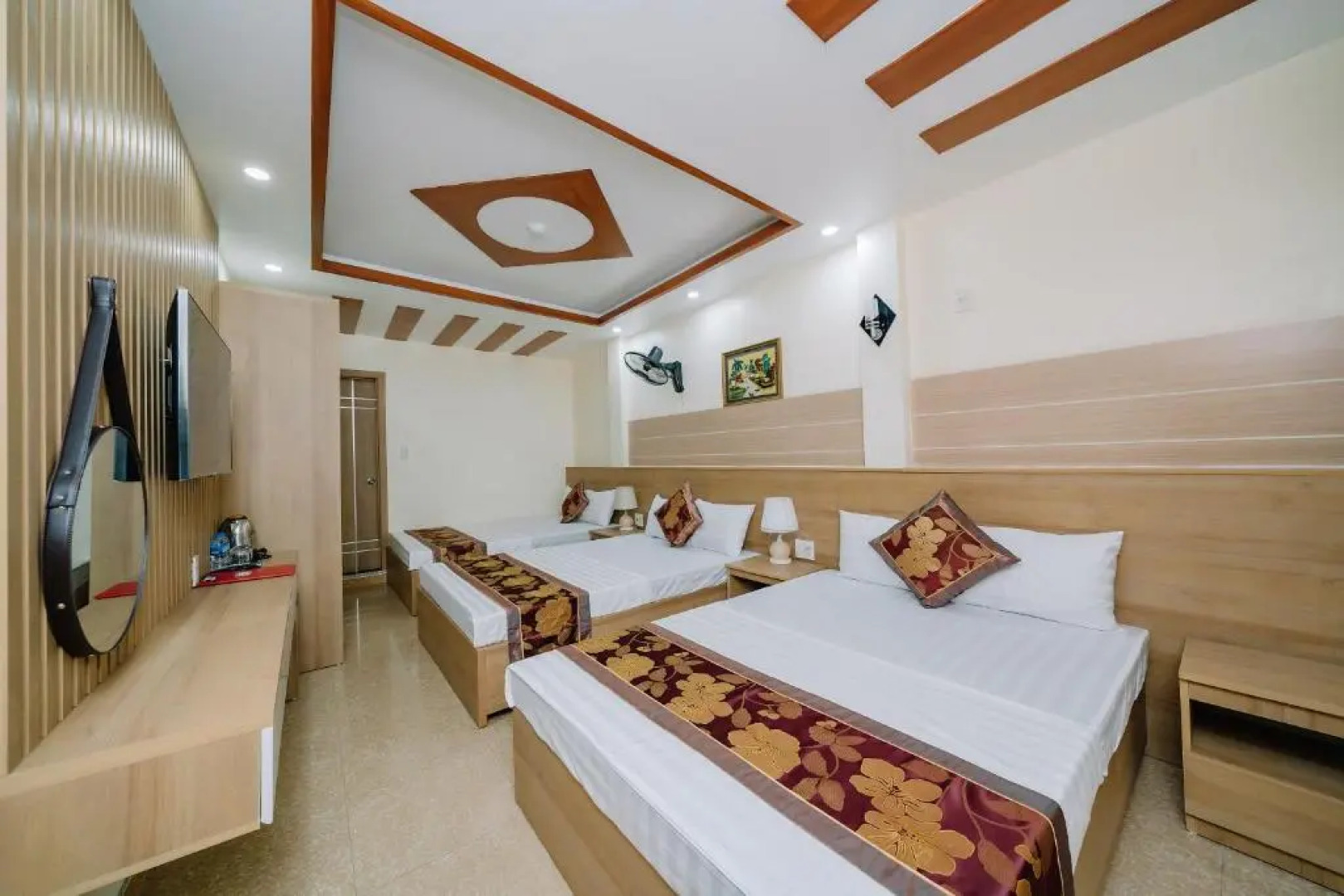 Cat Ba Seaview Hotel