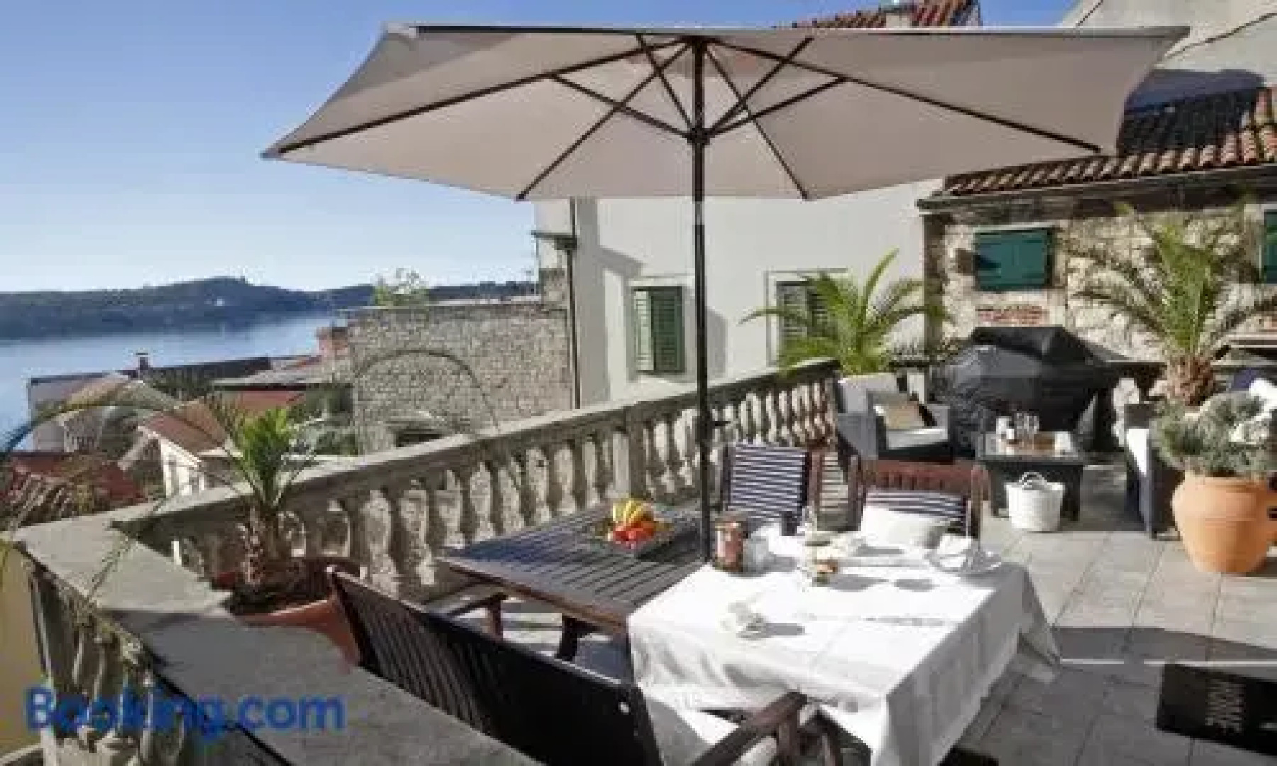 Grand Terrace Sea View Apartments