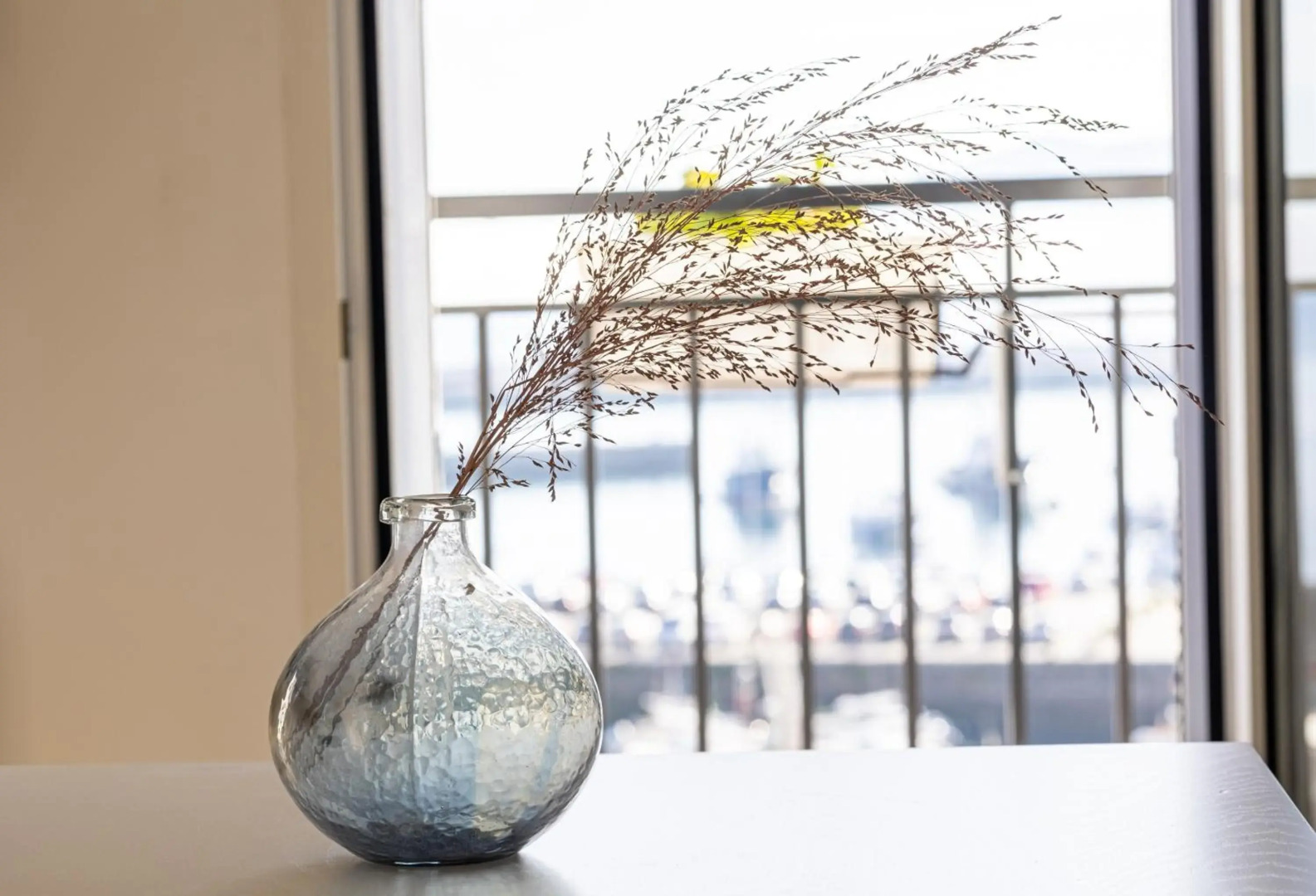 Torrontero con vistas al mar