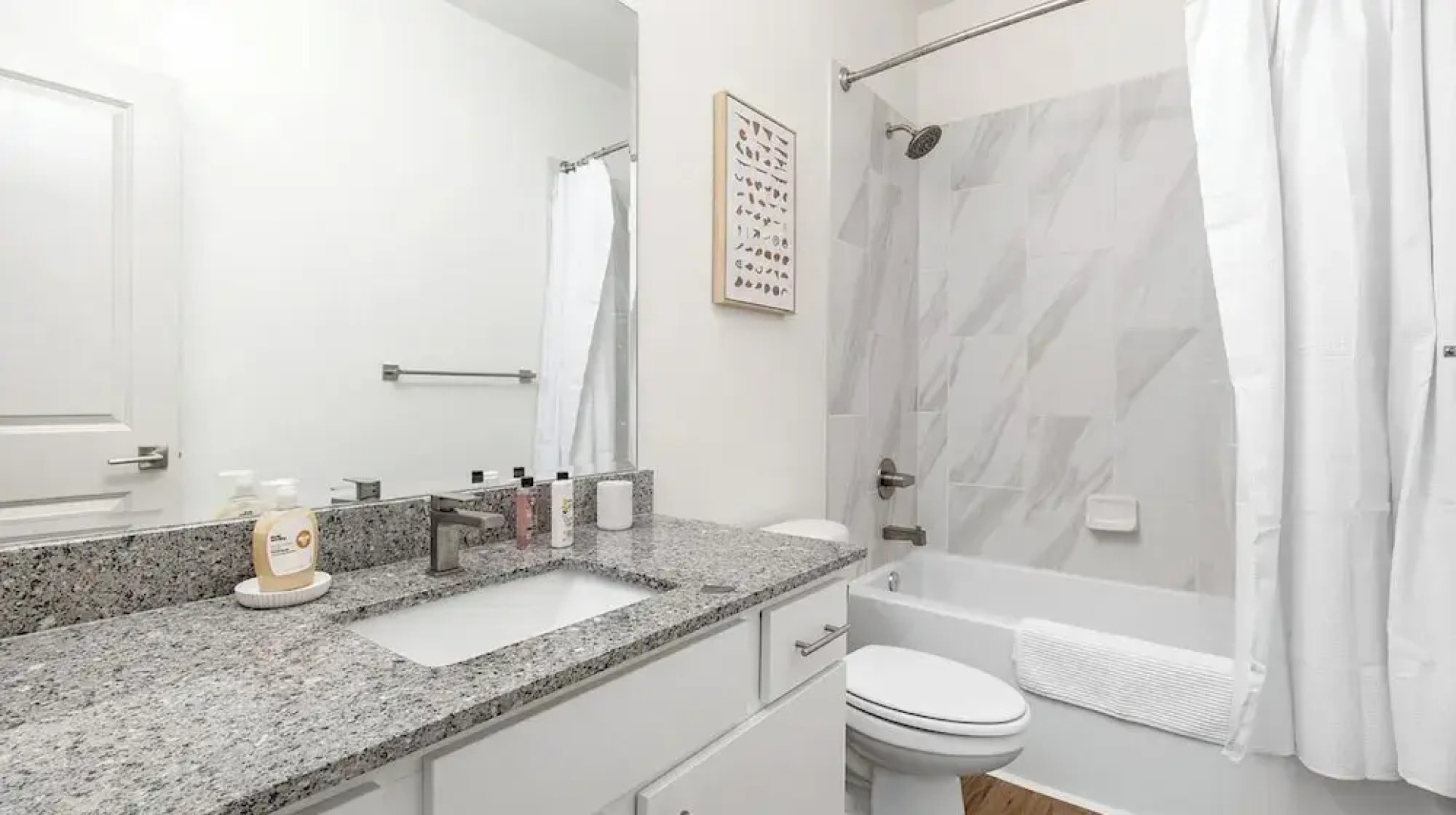 Landing Apartments Waller