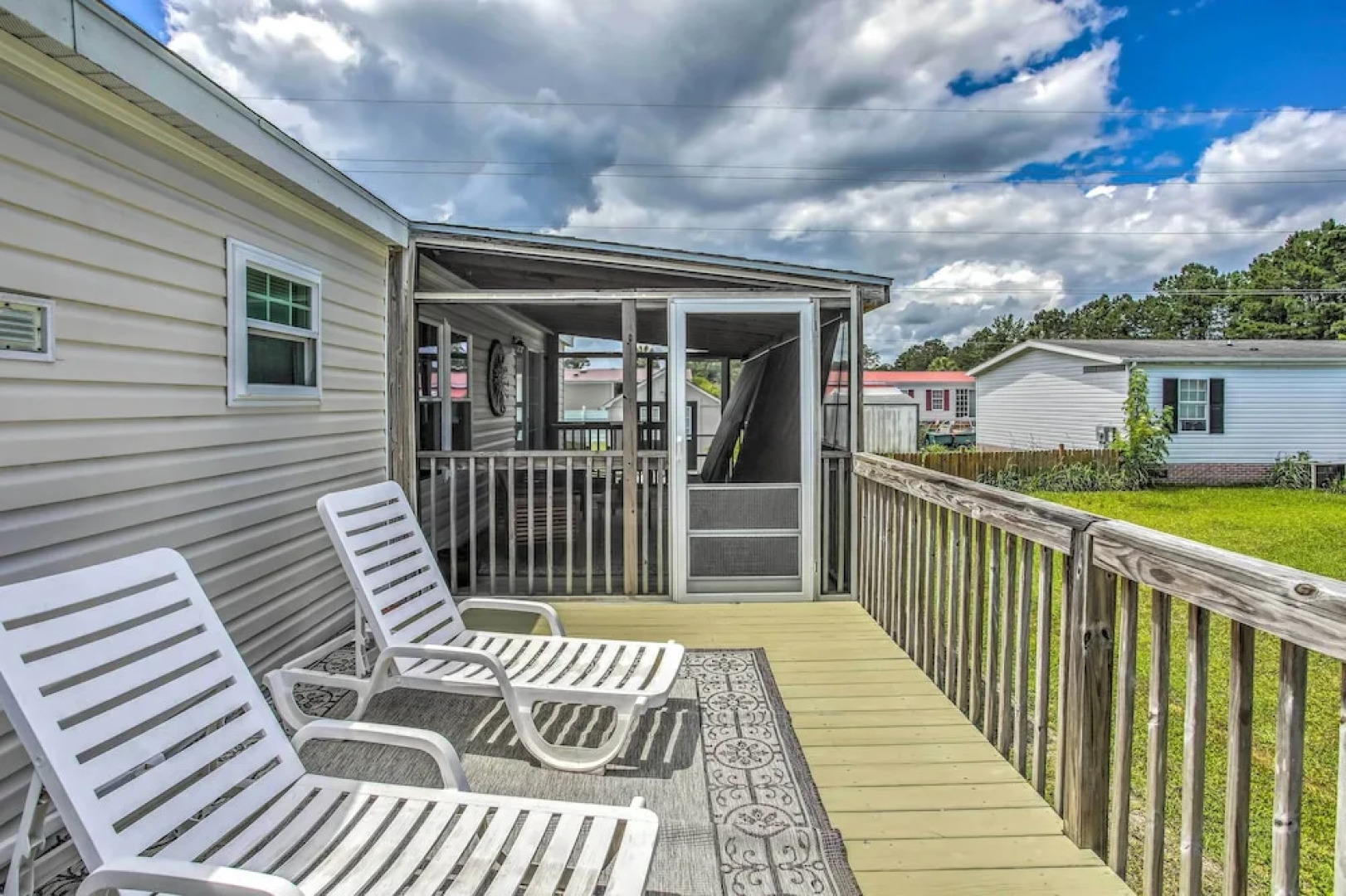 Murrells Inlet Home w/ 2 Screened-in Porches!