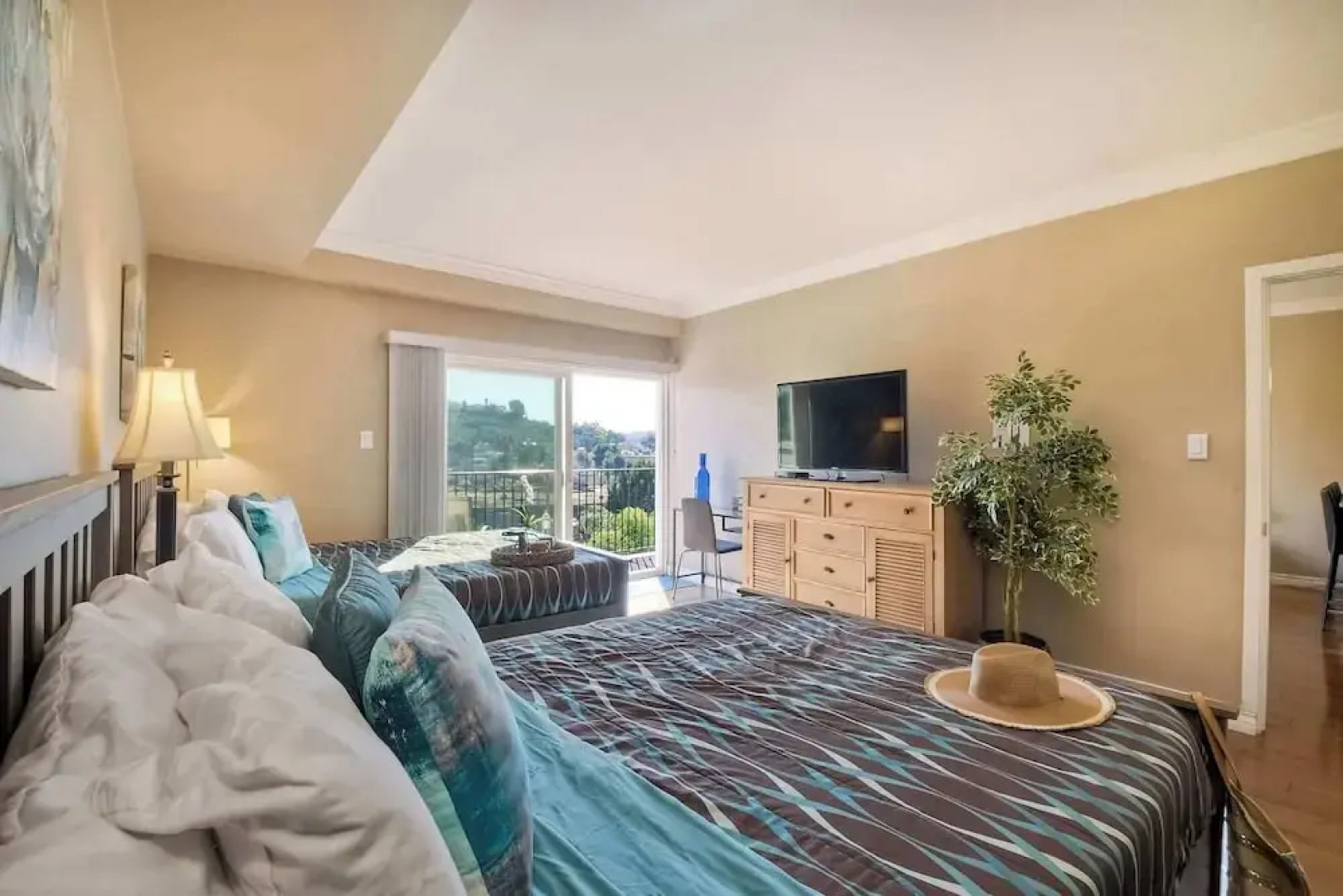 Southern Exposure w/ Private Balcony