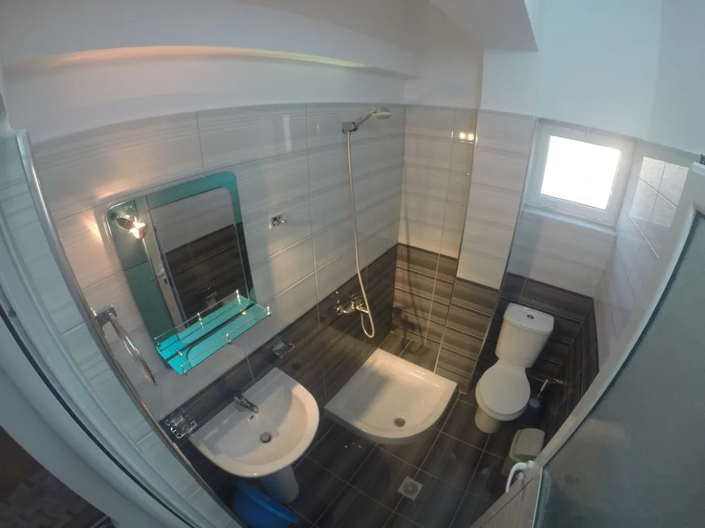 Aleksander Apartments