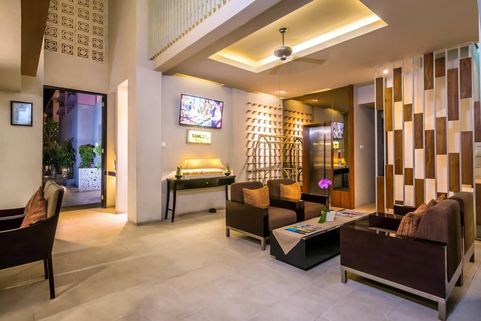 18 Suite Villa Loft by AMITHYA