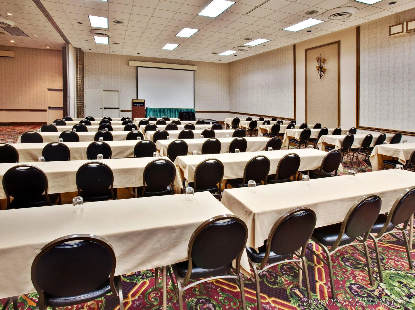Holiday Inn Des Moines-Airport/Conf Center by IHG