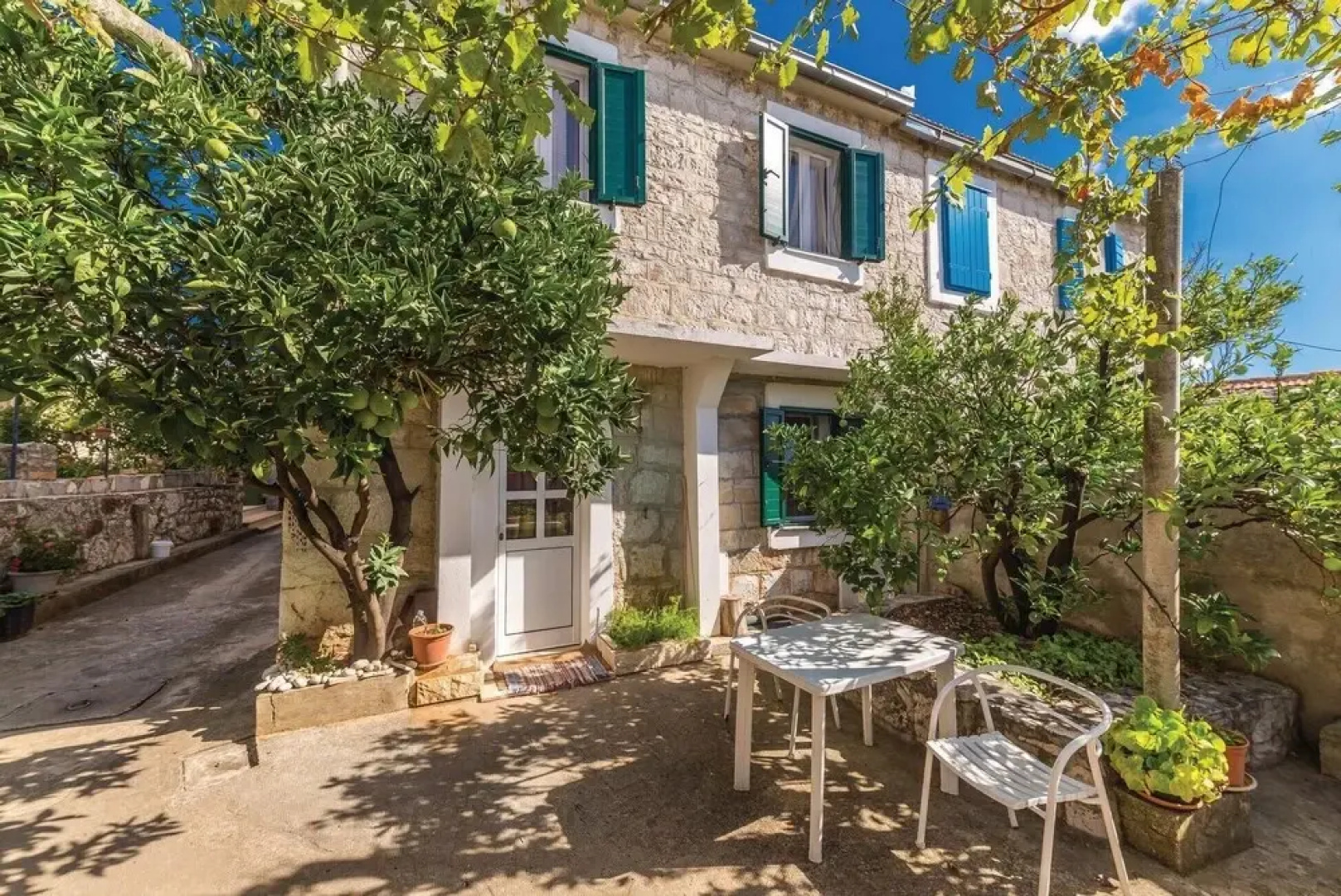 Stunning Home in Drvenik Mali With Wifi and 2 Bedrooms