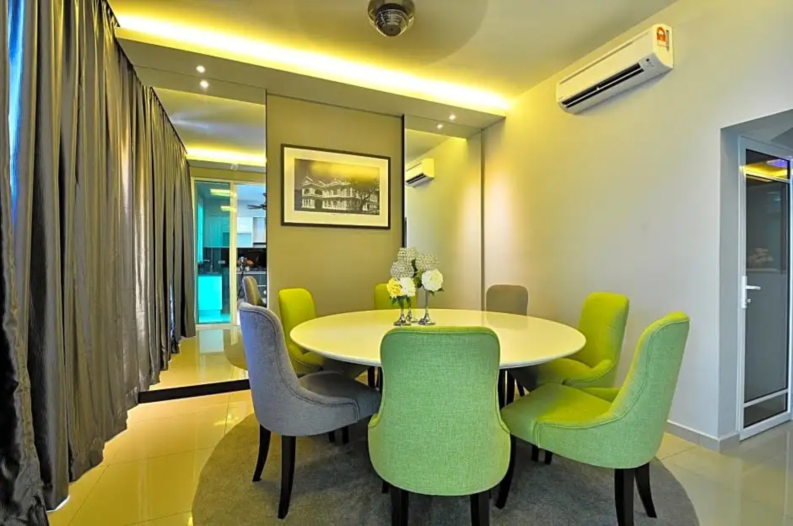 Violet Luxury Service Villa