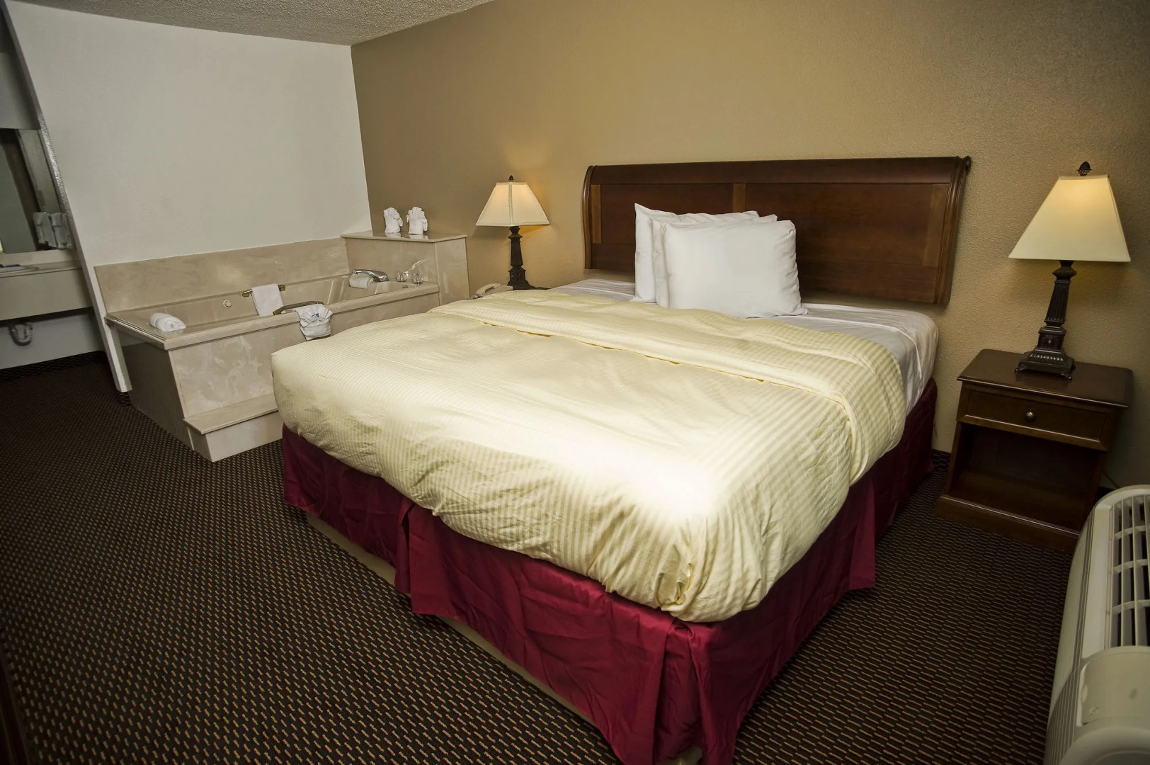 Express Inn & Suites