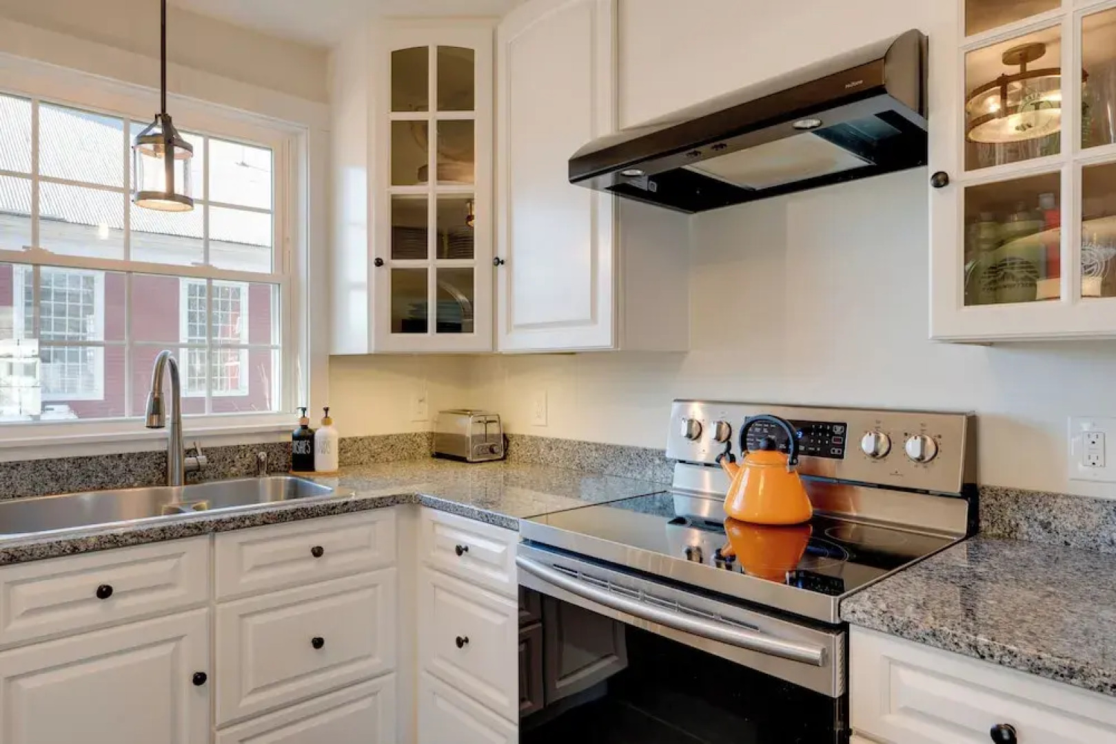 Charming Farmhouse: Walk to Village + Trails!