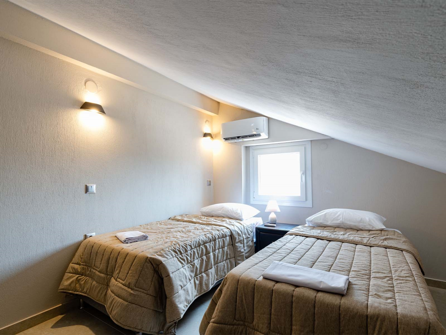 Kiosse Maison 1 by TravelPro Services - Nea F...