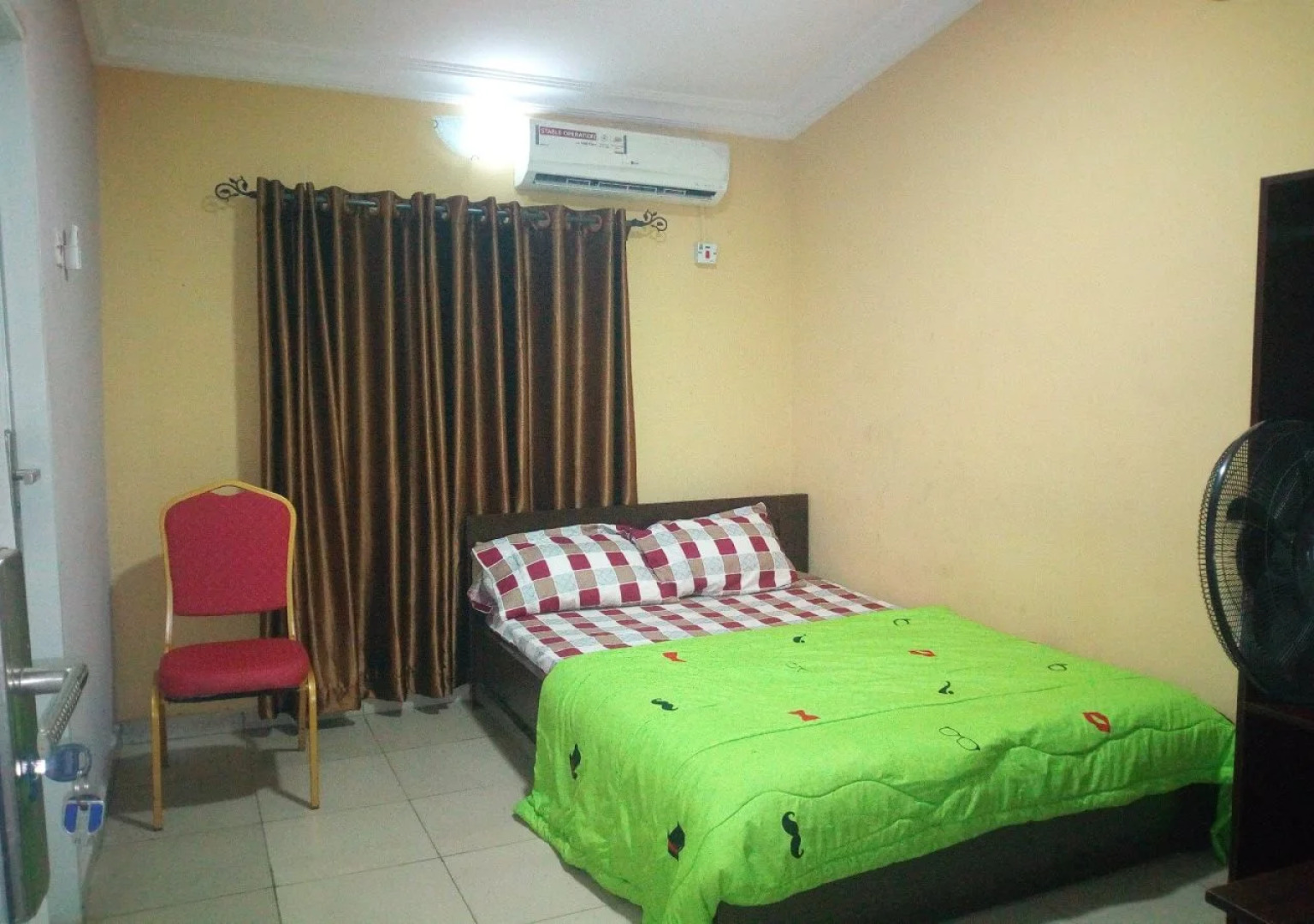 No 19 Hotel and Lounge