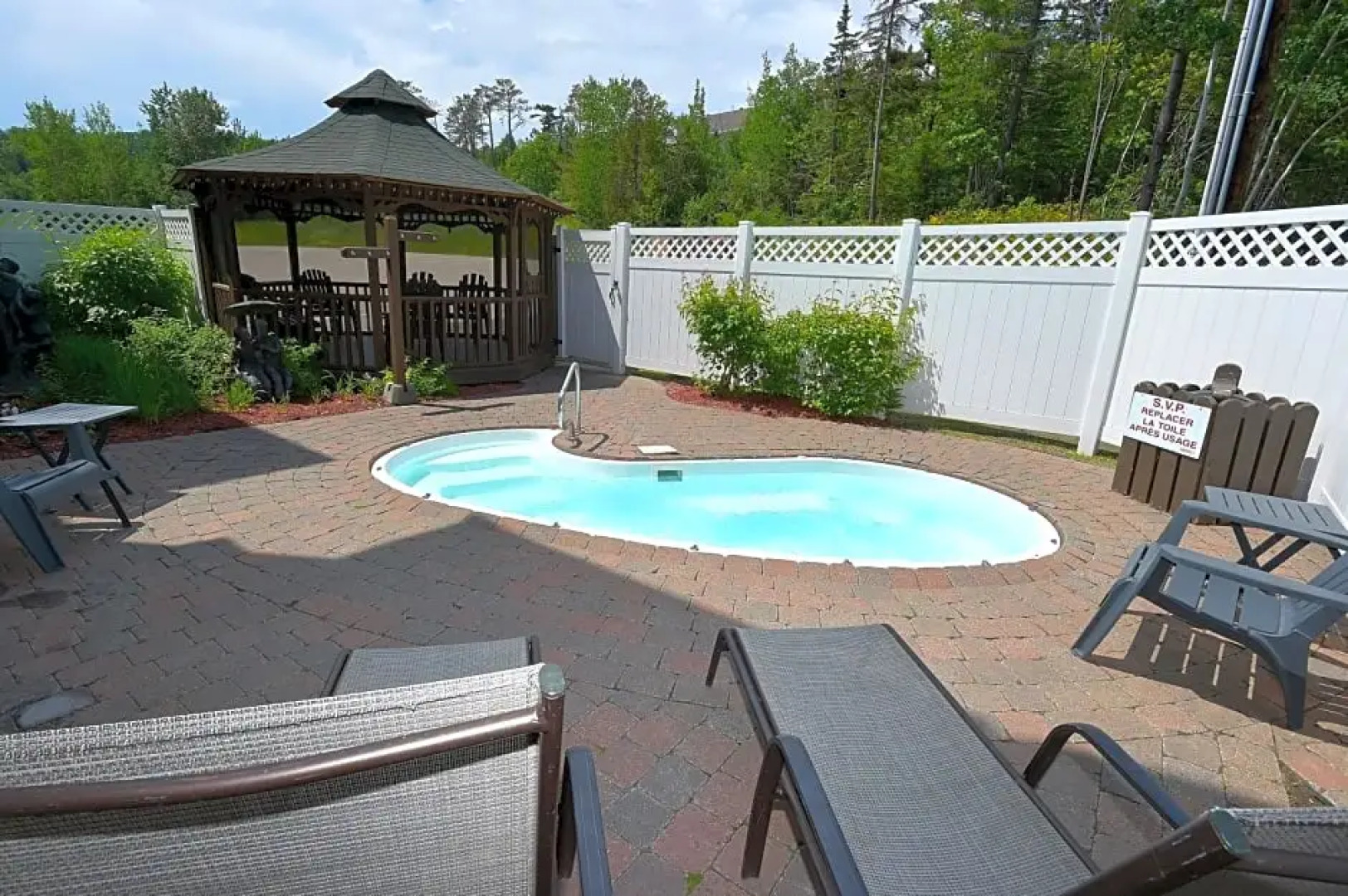 Pavillon Le Petit Manoir Du Casino