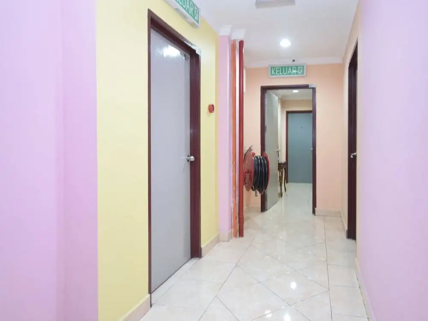 Hotel Grand Nadia By OYO Rooms