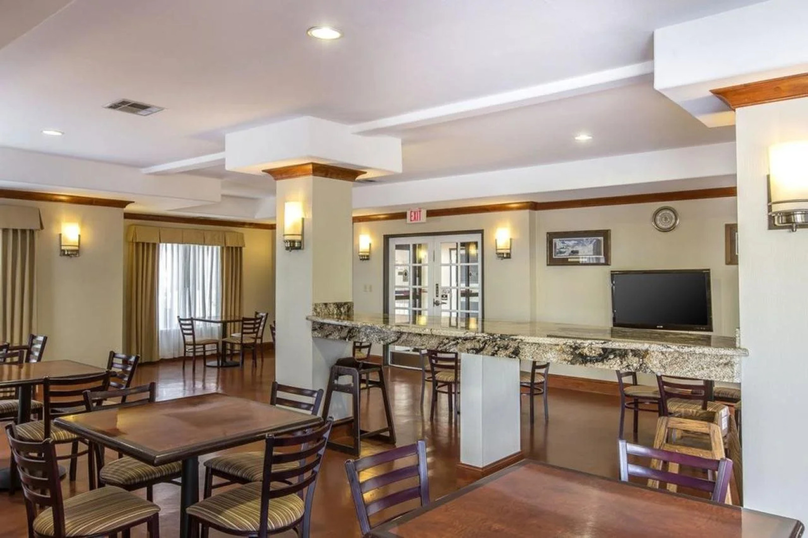 Starlight Inn & Suites Motel 29 Palms Joshua Tree National Park