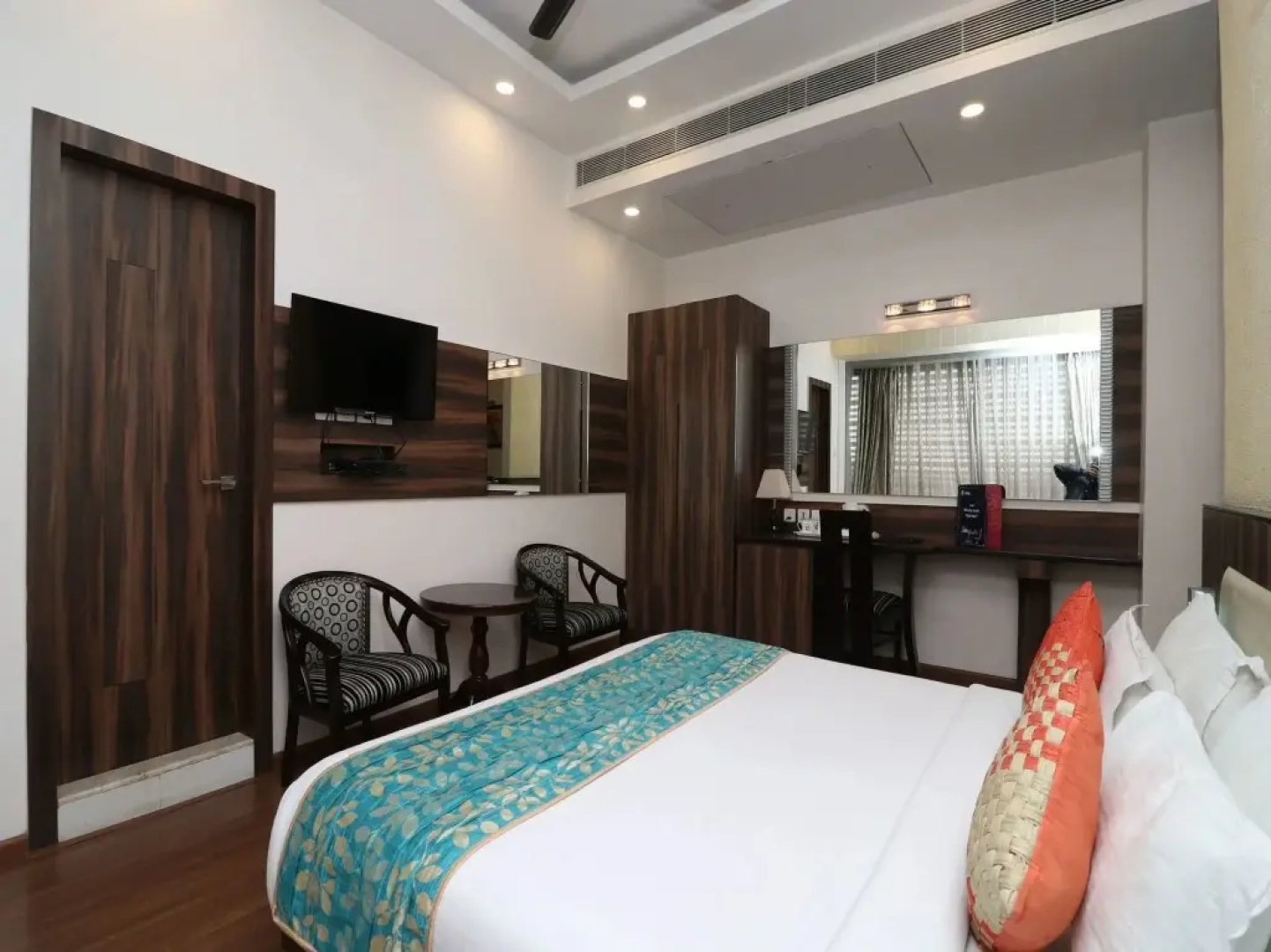 Capital O 3194 Hotel Dayal International