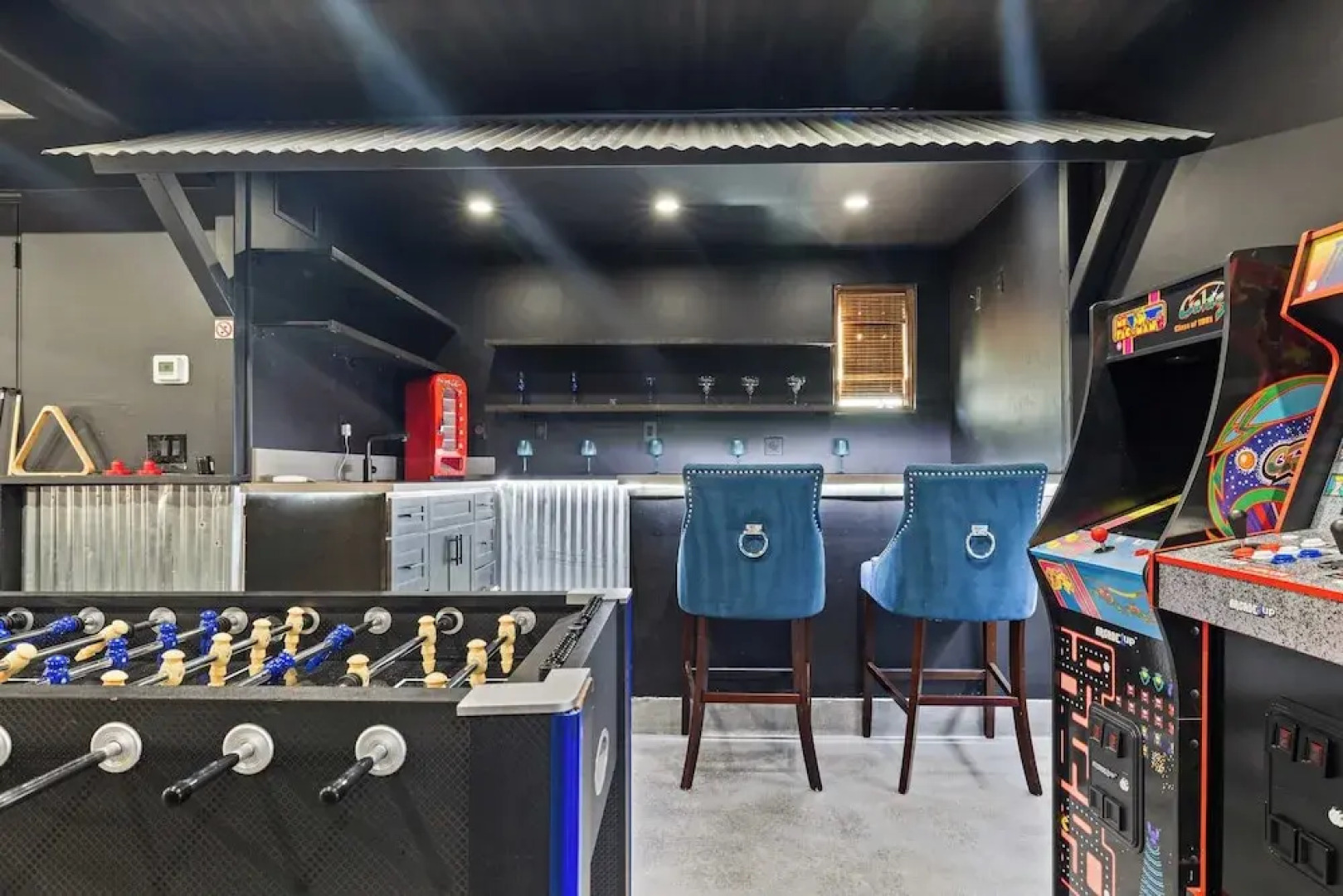 Luxe 7bdr Oasis w/ Pool, Putting Green, Game Room Villa Del Gallo by Avantstay