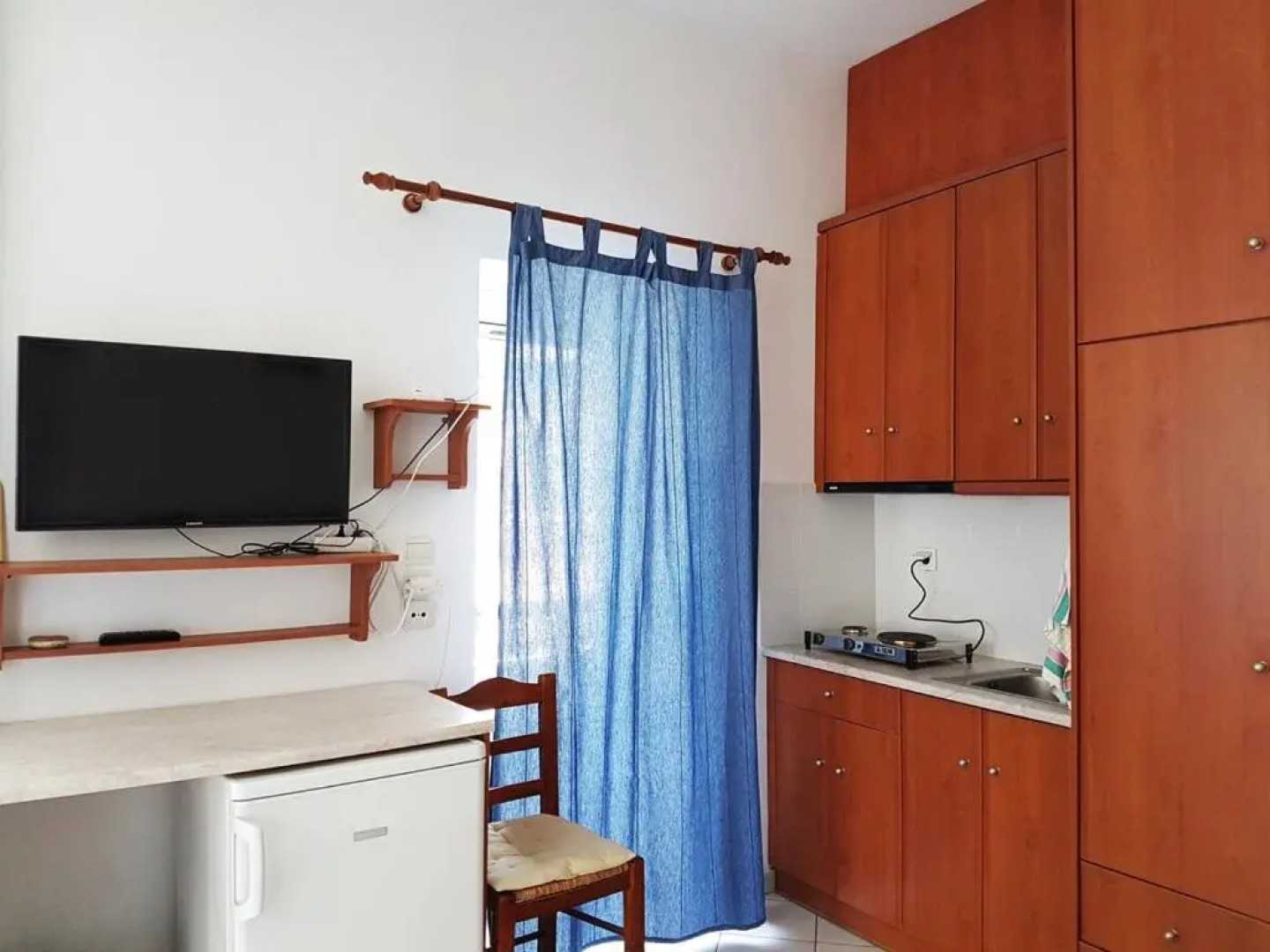 Beachfront studio apartment with incredible views